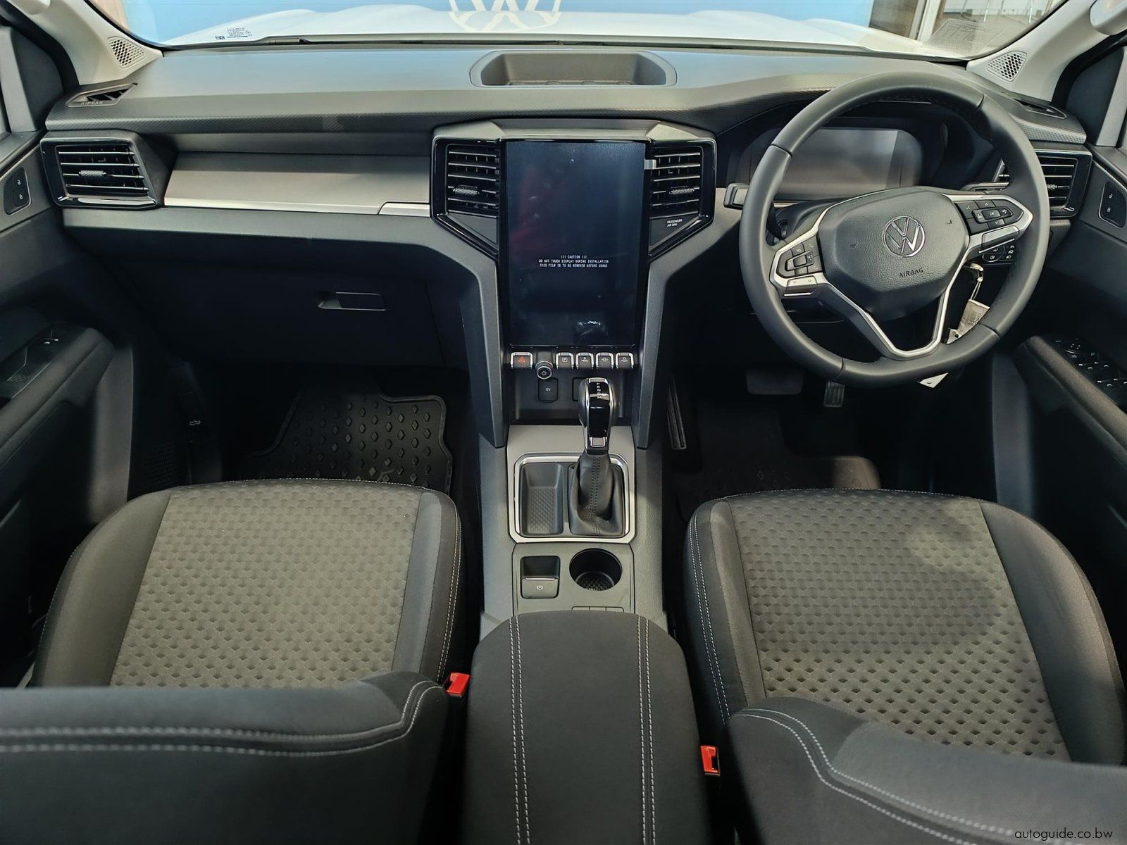 2026 Volkswagen Amarok Base 2.0TDi A/T 4x2 photo