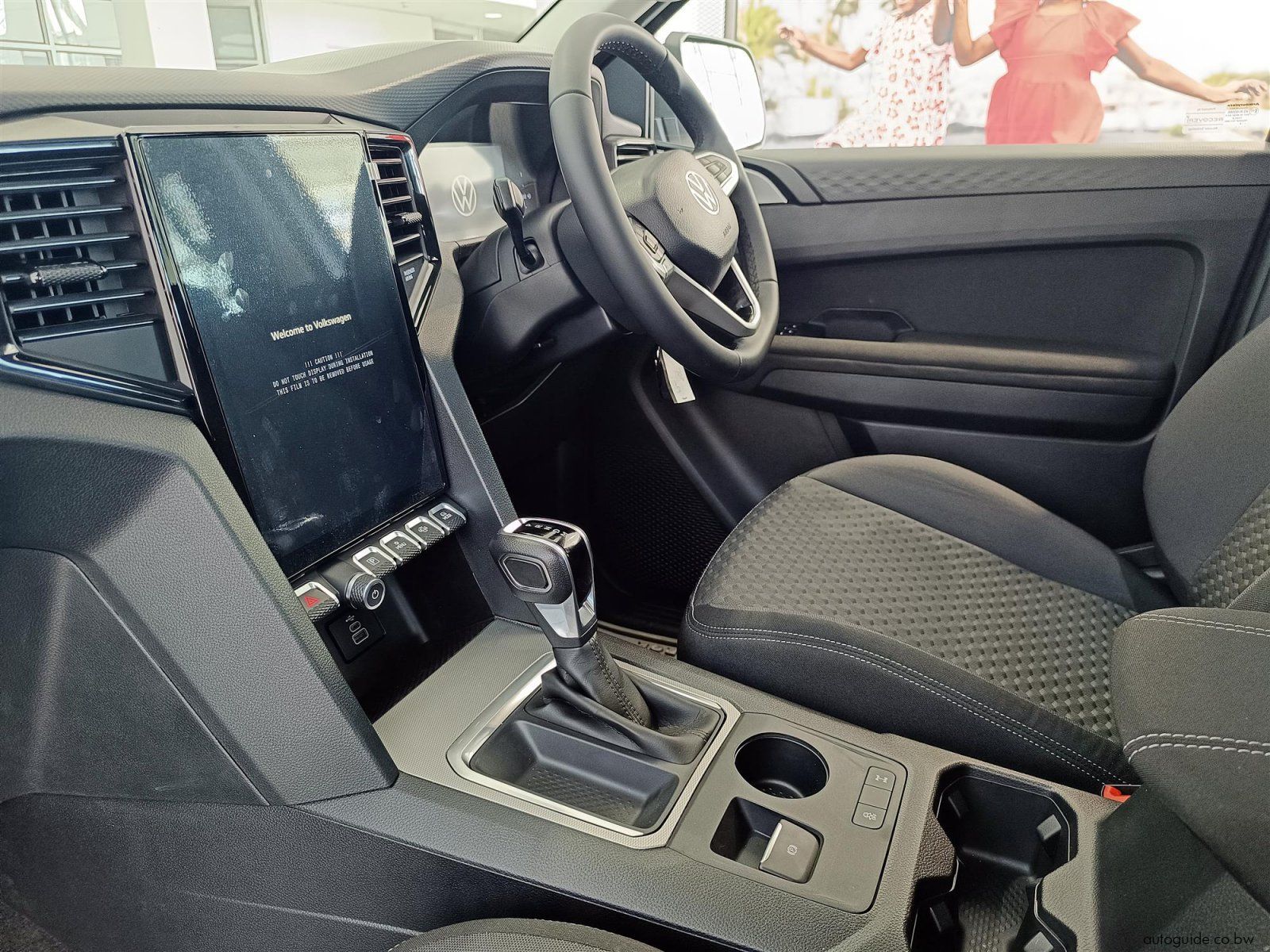 2026 Volkswagen Amarok Base 2.0TDi A/T 4x2 photo