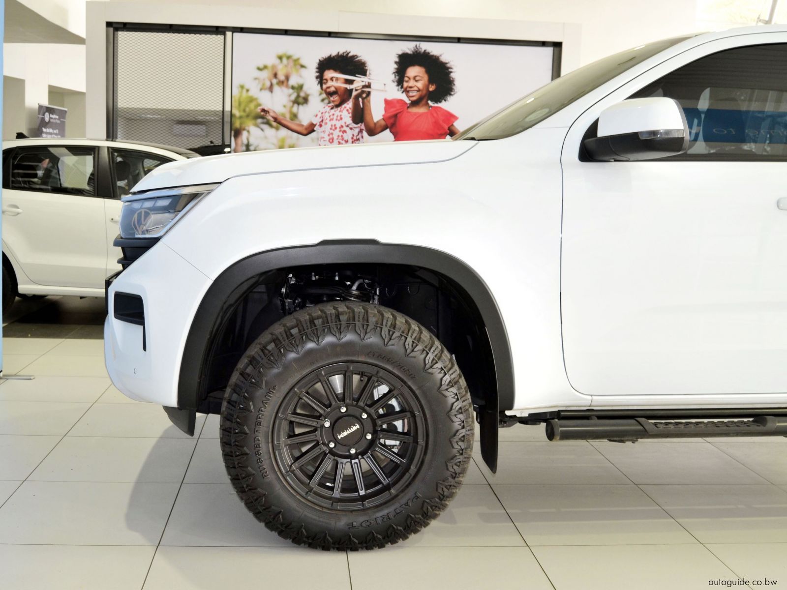 2025 Volkswagen Amarok Mayhem photo