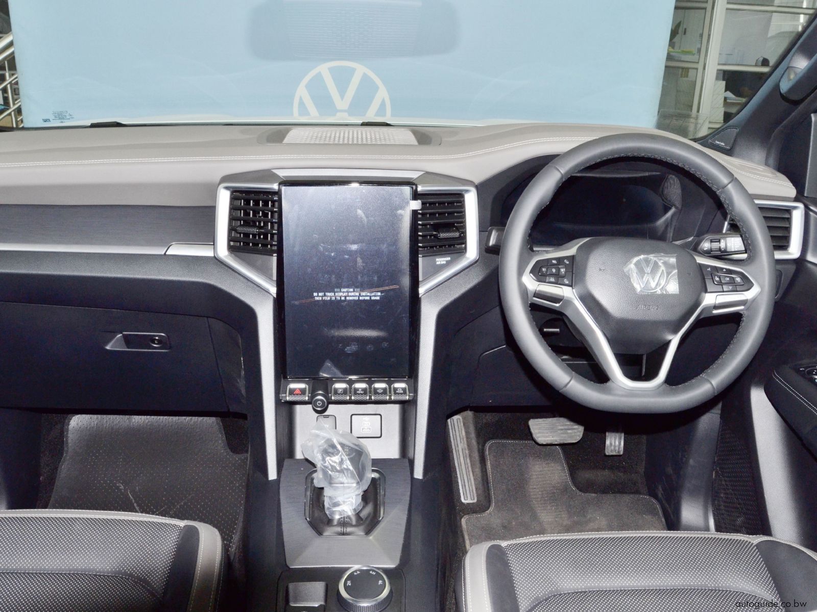 2025 Volkswagen Amarok Aventura 4 Motion photo