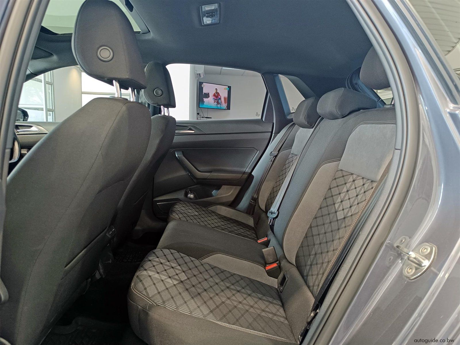 2024 Volkswagen Polo R-Line 1.0L TSi photo