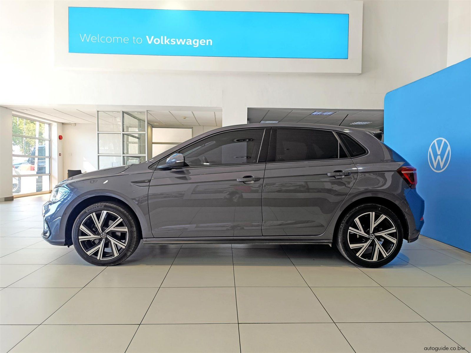 2024 Volkswagen Polo R-Line 1.0L TSi photo