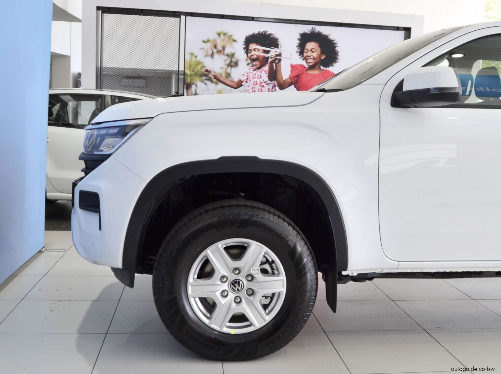 2025 Volkswagen Amarok Life - A/T - 4x2 pictures