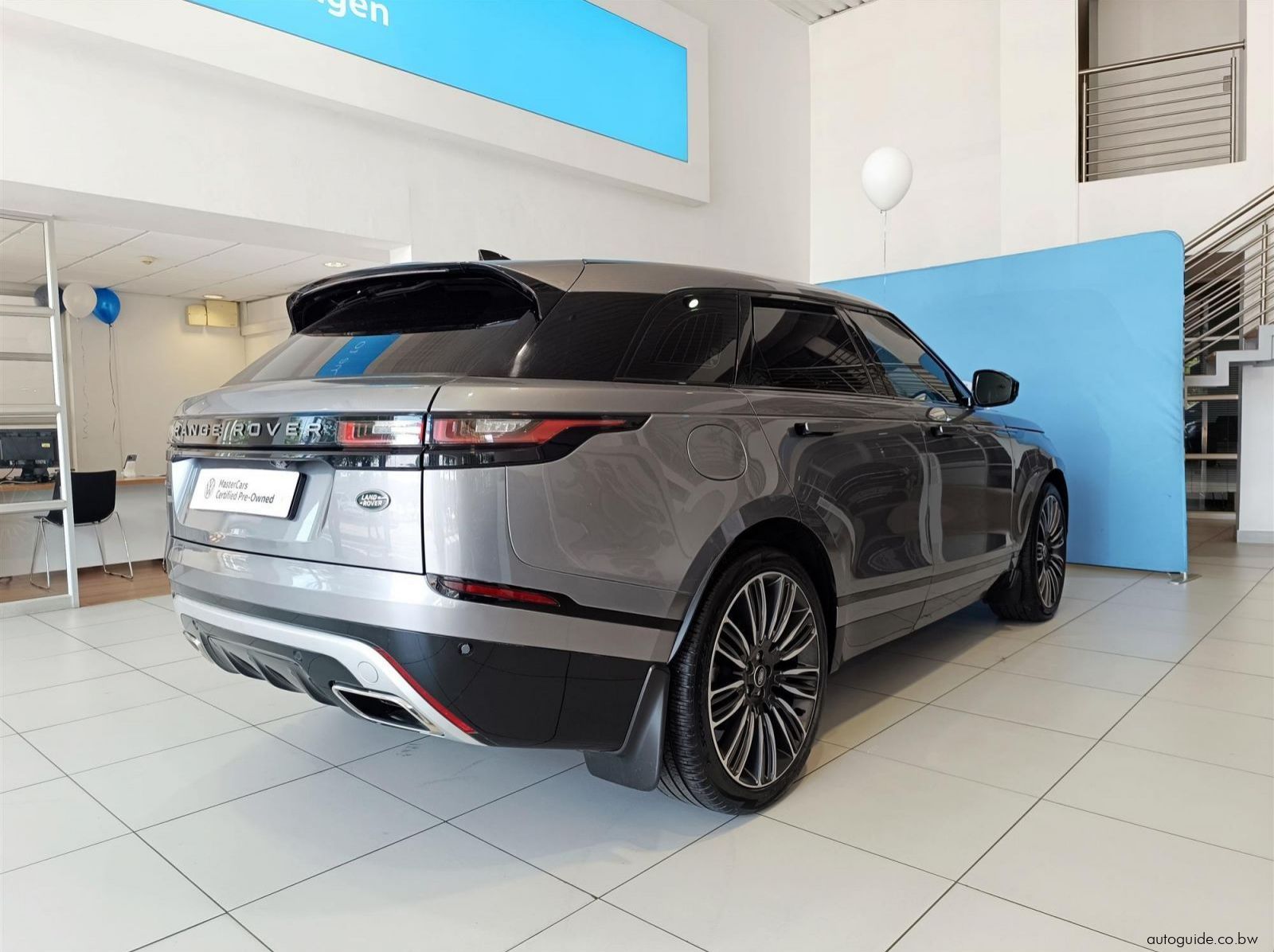 2023 Land Rover Range Rover Velar D300 R-Dynamic SE pictures