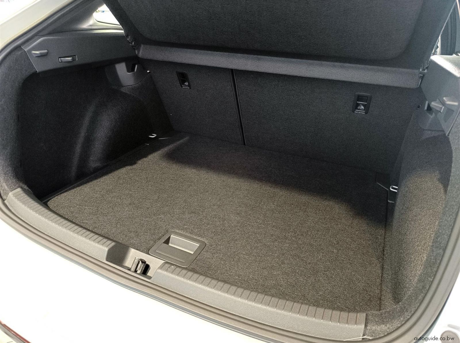 2025 Volkswagen Taigo 1.0TSi R-Line DSG pictures