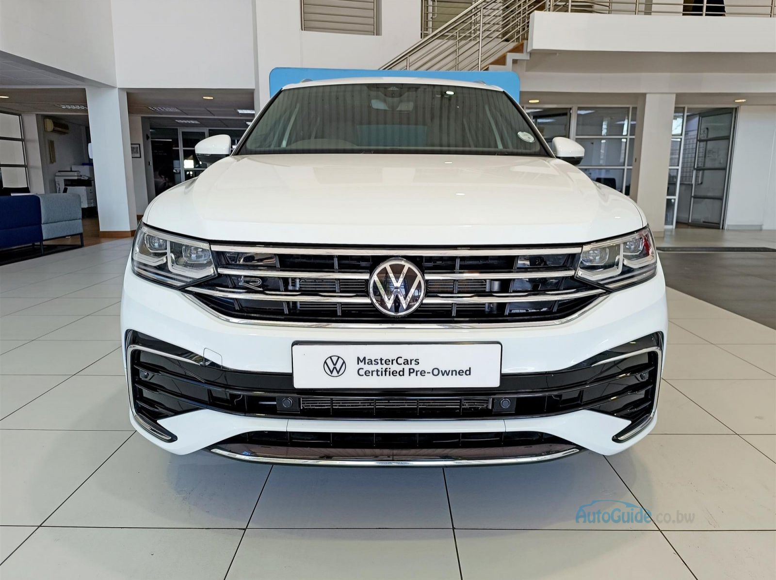 2022 Volkswagen Tiguan 1.4TSi R-Line pictures
