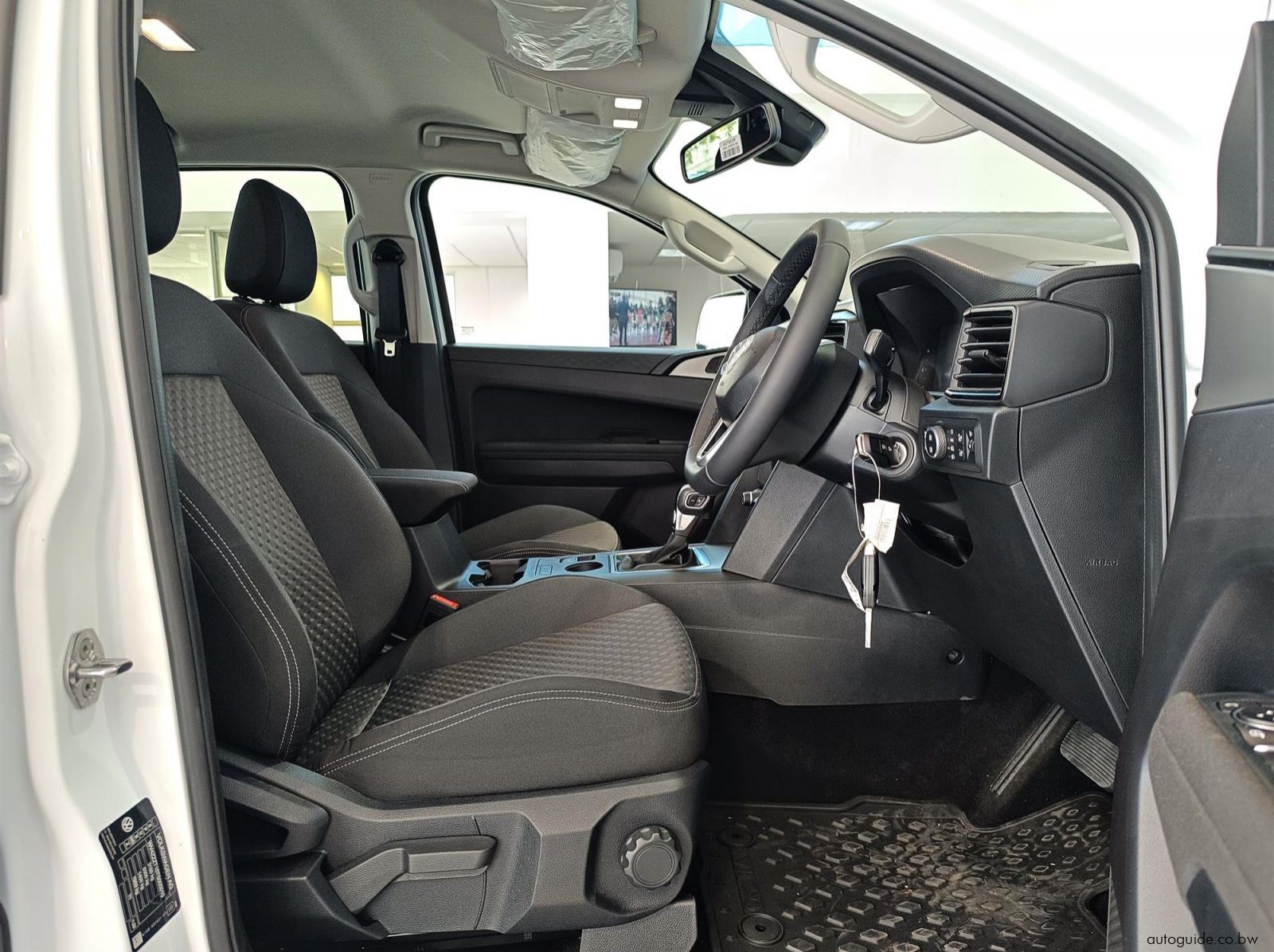 2026 Volkswagen Amarok Life 2.0TDi 125kW pictures