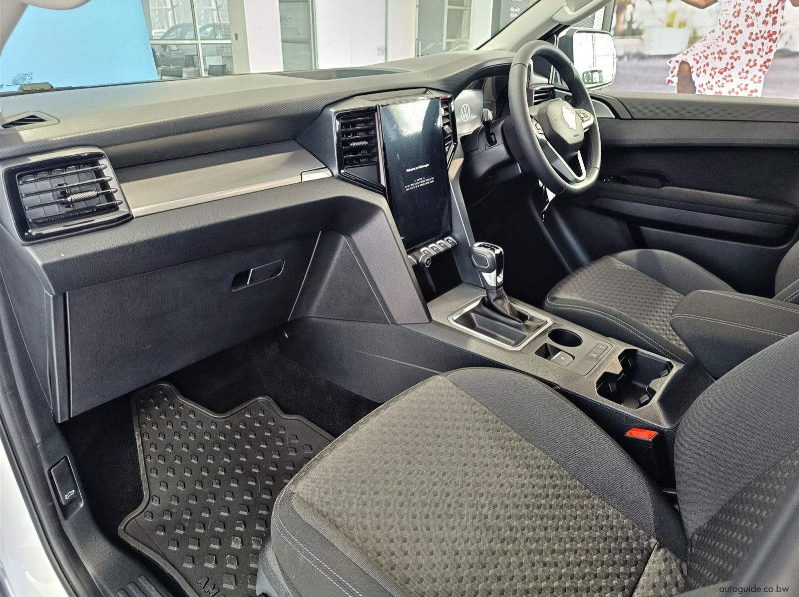 2026 Volkswagen Amarok Life 2.0TDi 125kW pictures