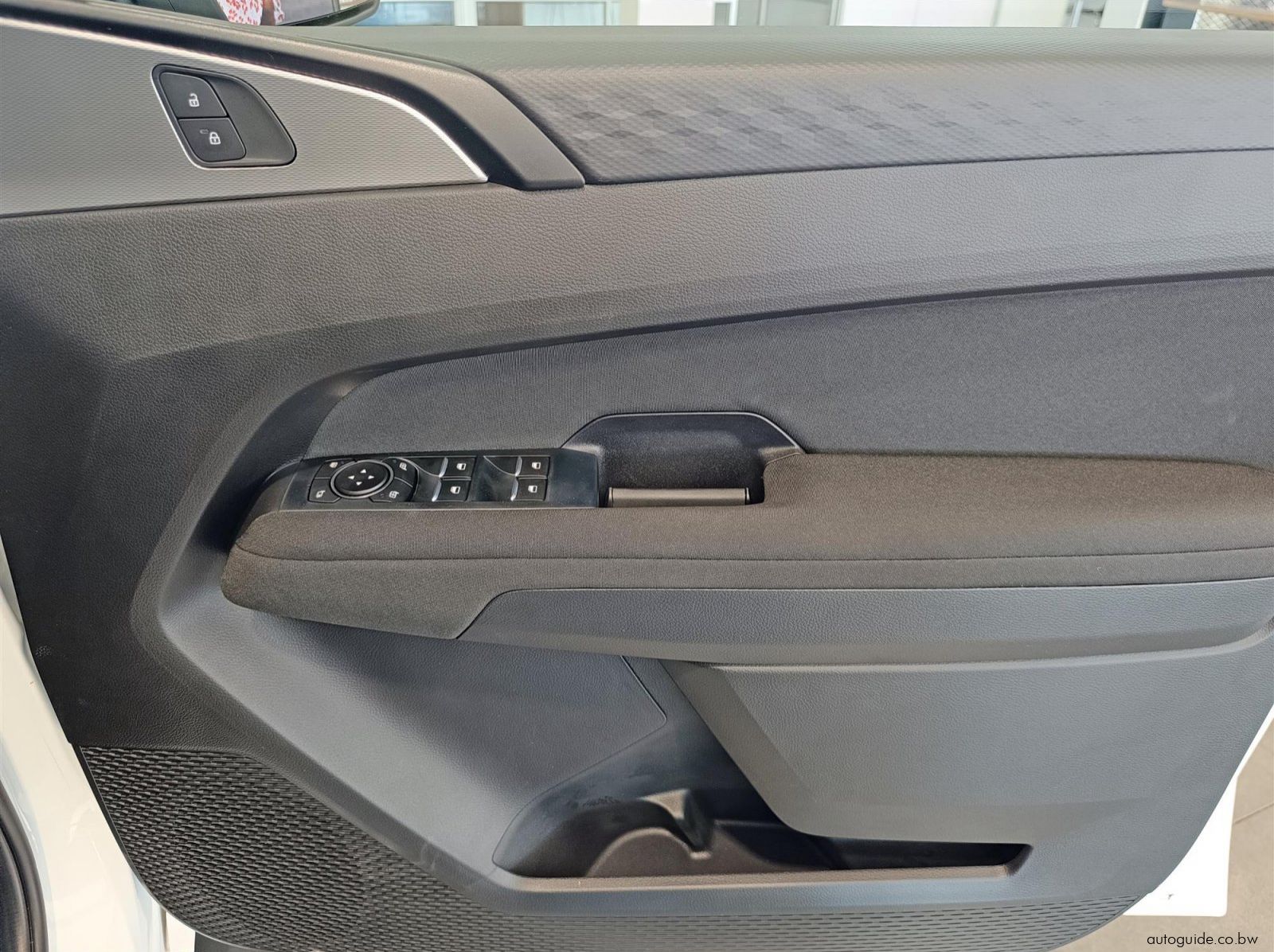 2026 Volkswagen Amarok Life 2.0TDi 125kW pictures