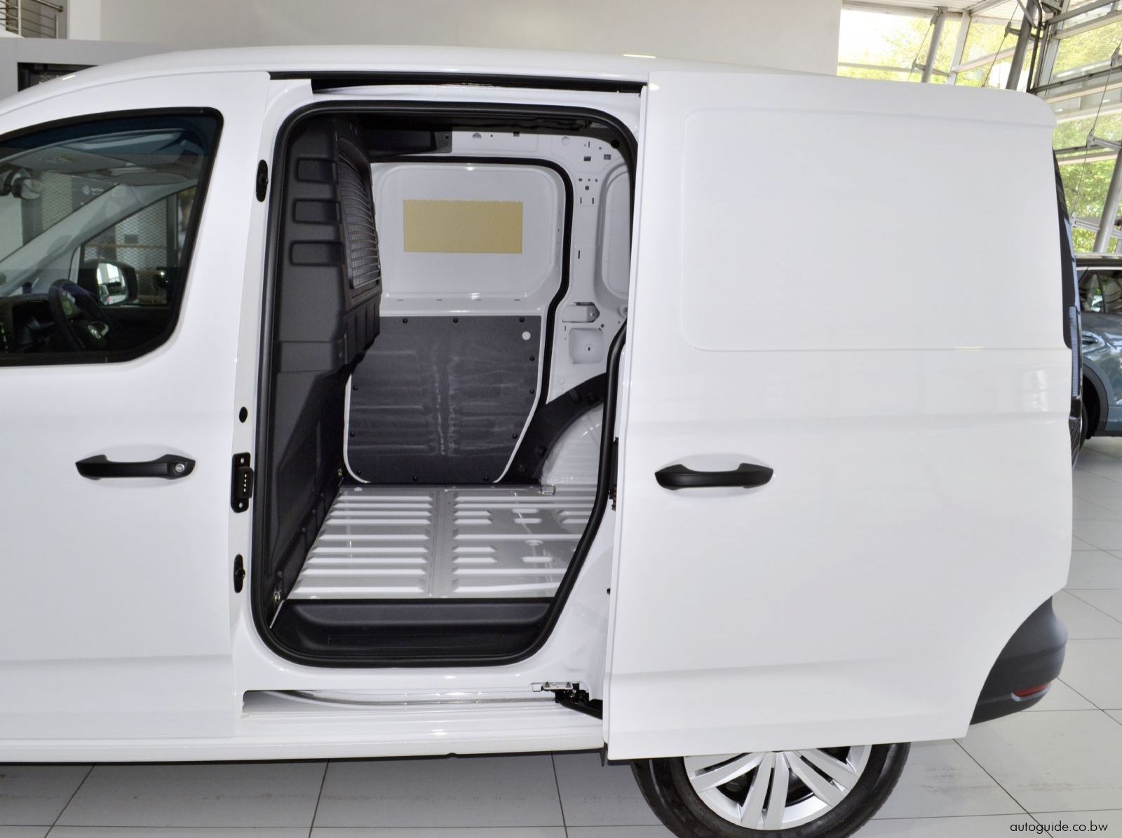 2024 Volkswagen Caddy Panel Van pictures