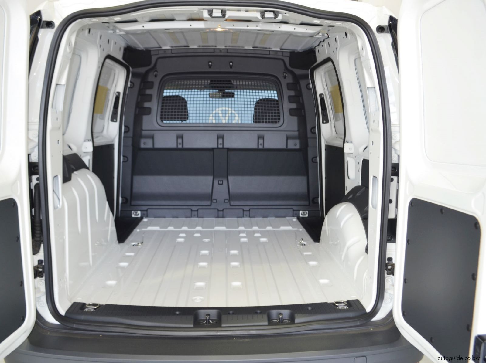 2024 Volkswagen Caddy Panel Van pictures