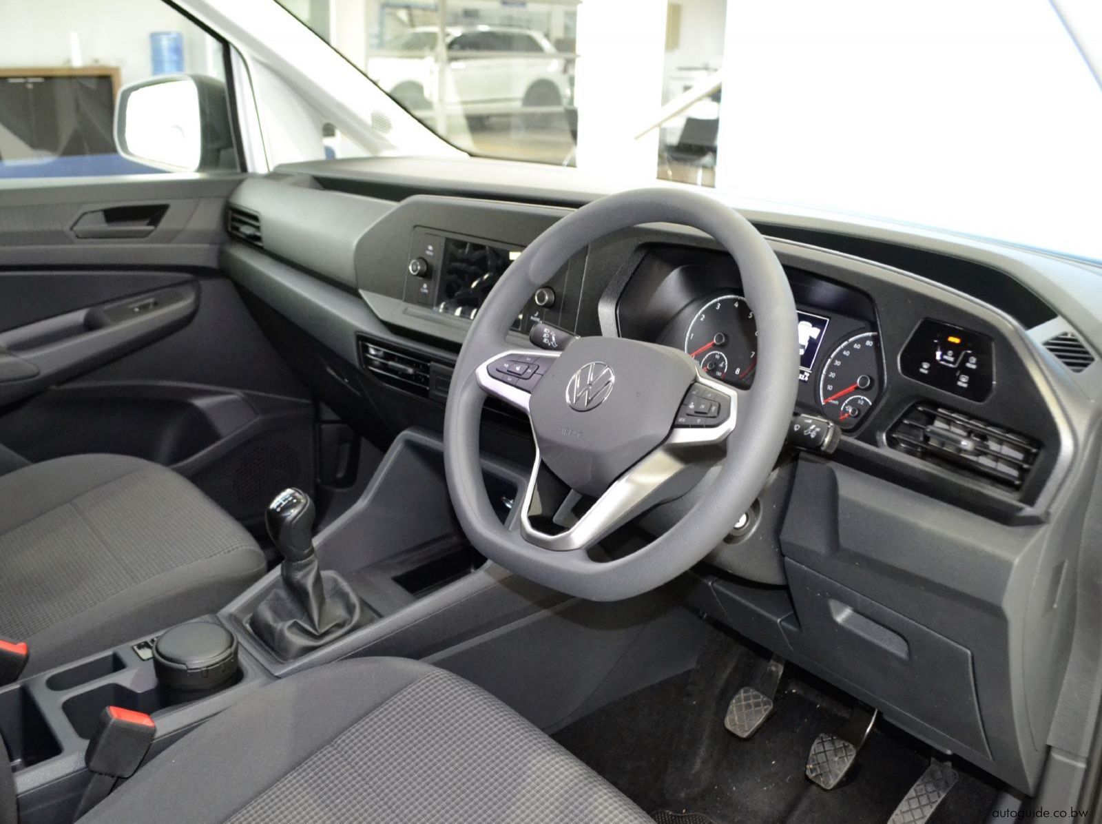 2024 Volkswagen Caddy Panel Van pictures