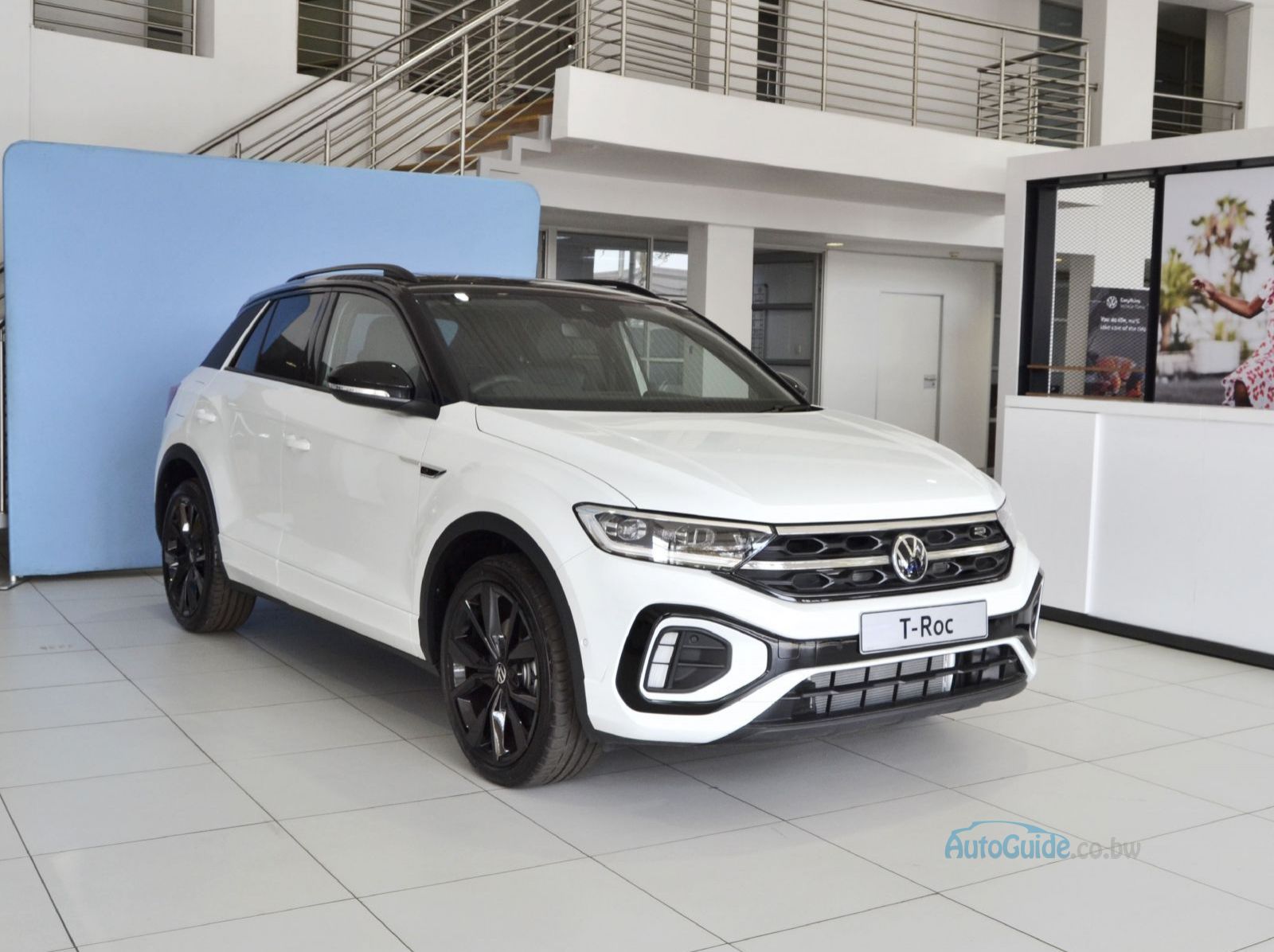 2025 Volkswagen T-Roc 2.0 TSi R-Line pictures