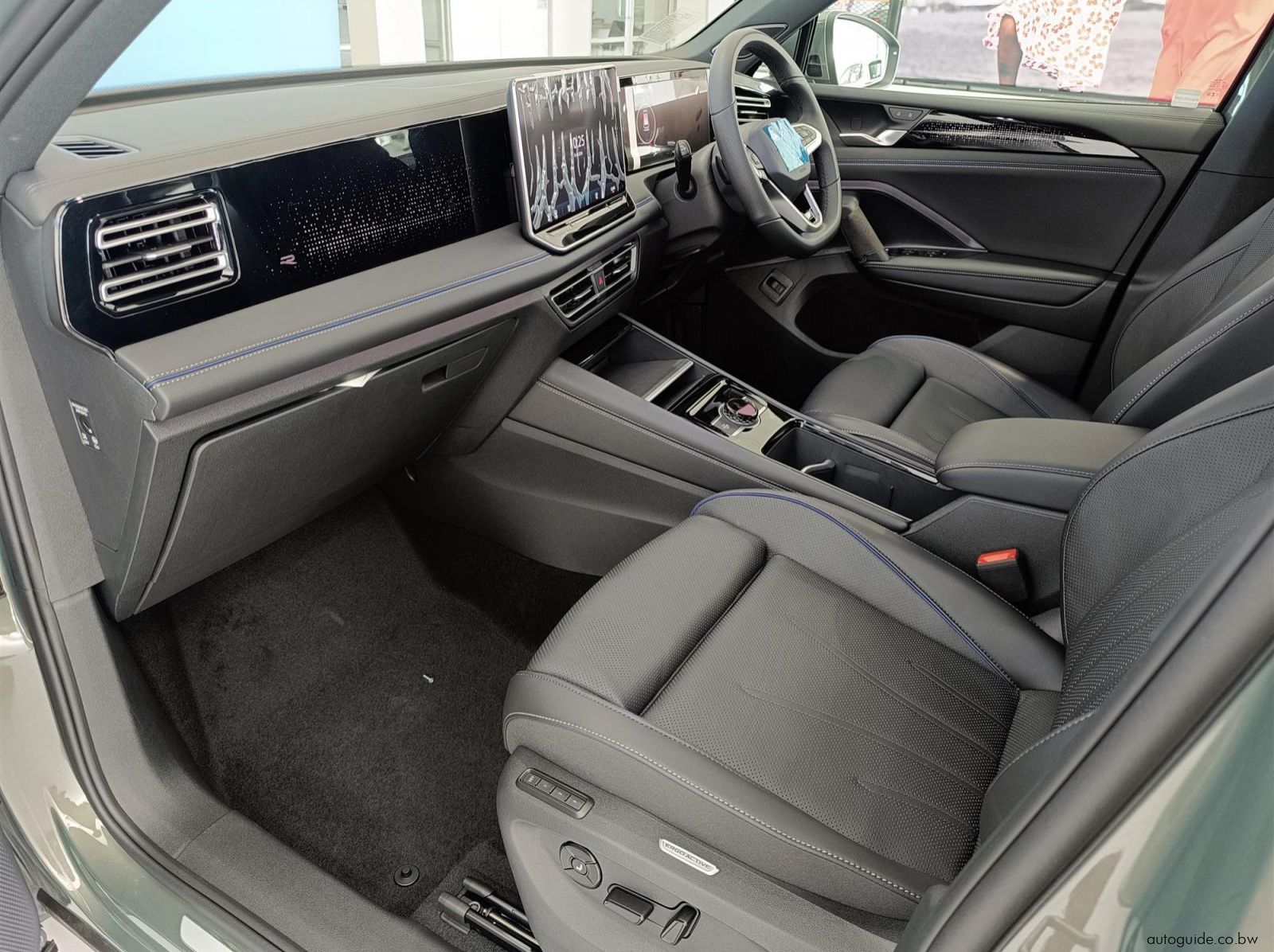 2025 Volkswagen Tiguan 1.4TSi pictures
