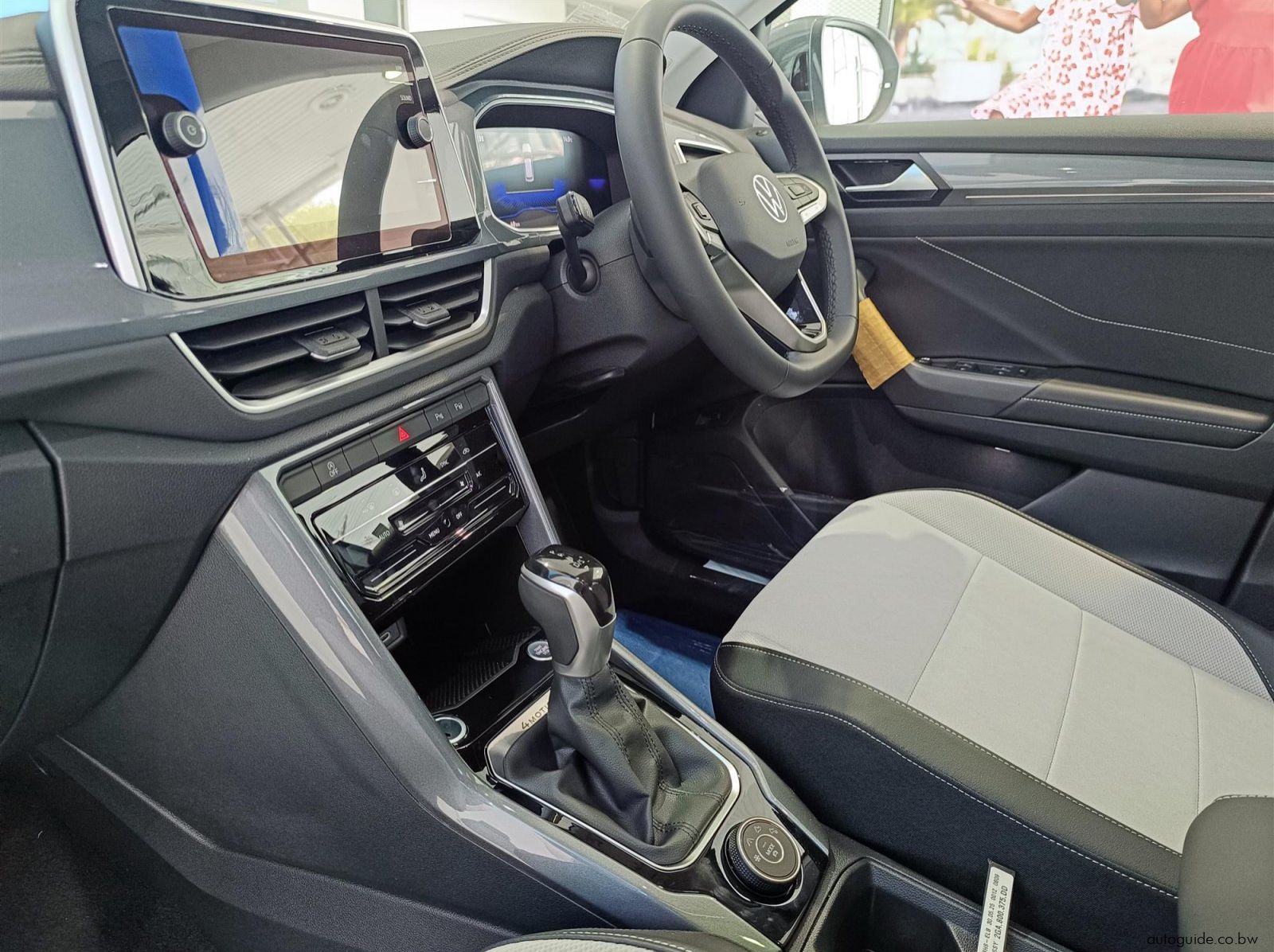 2026 Volkswagen T-Roc 2.0 TSi 4Motion pictures