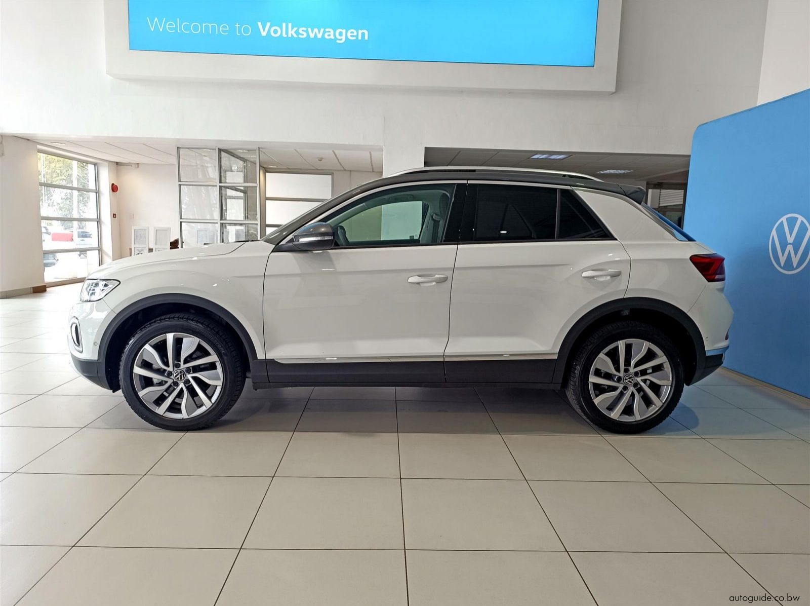 2026 Volkswagen T-Roc 2.0 TSi 4Motion pictures
