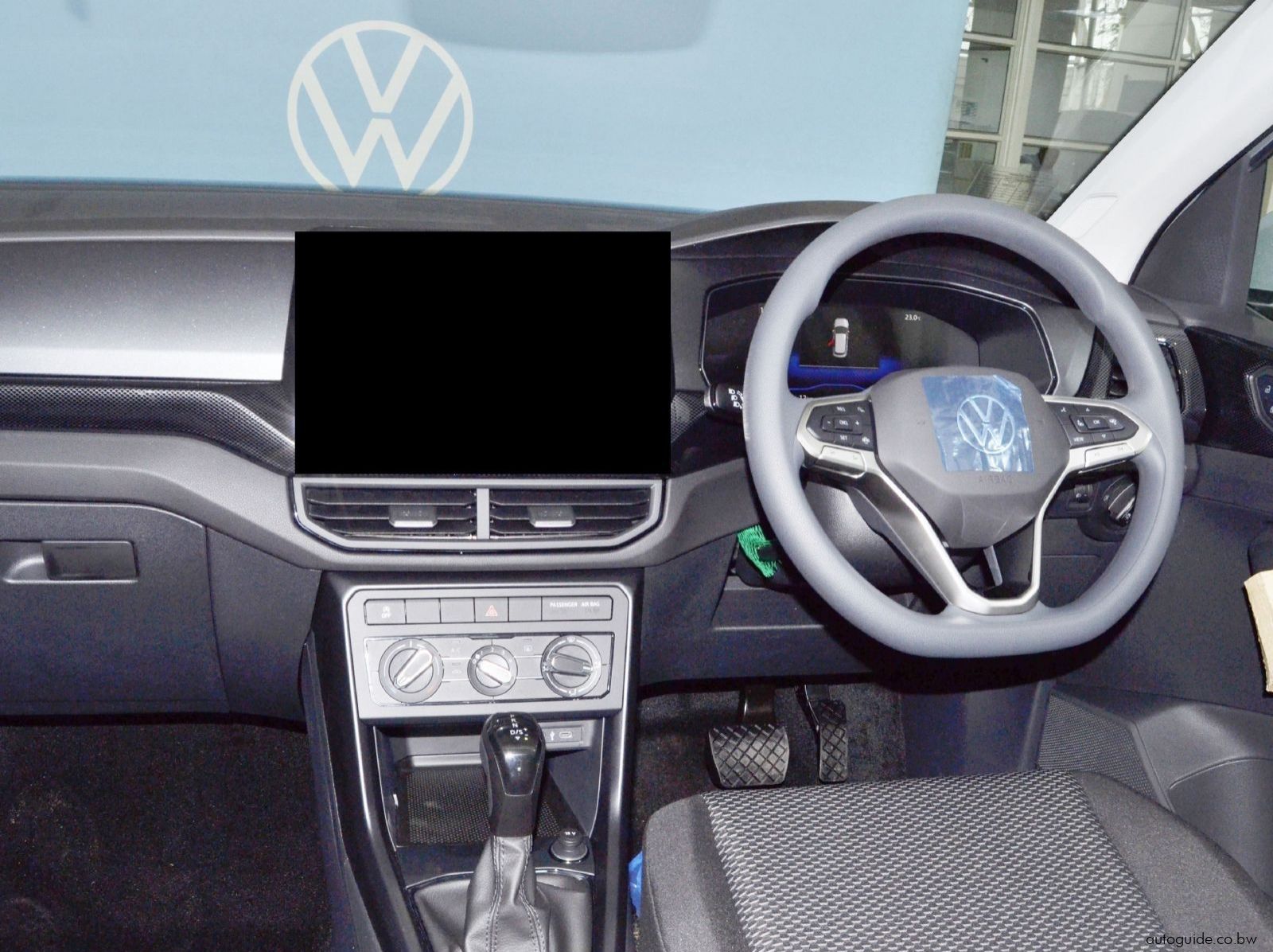 2025 Volkswagen T-Cross 1.0 TSi pictures