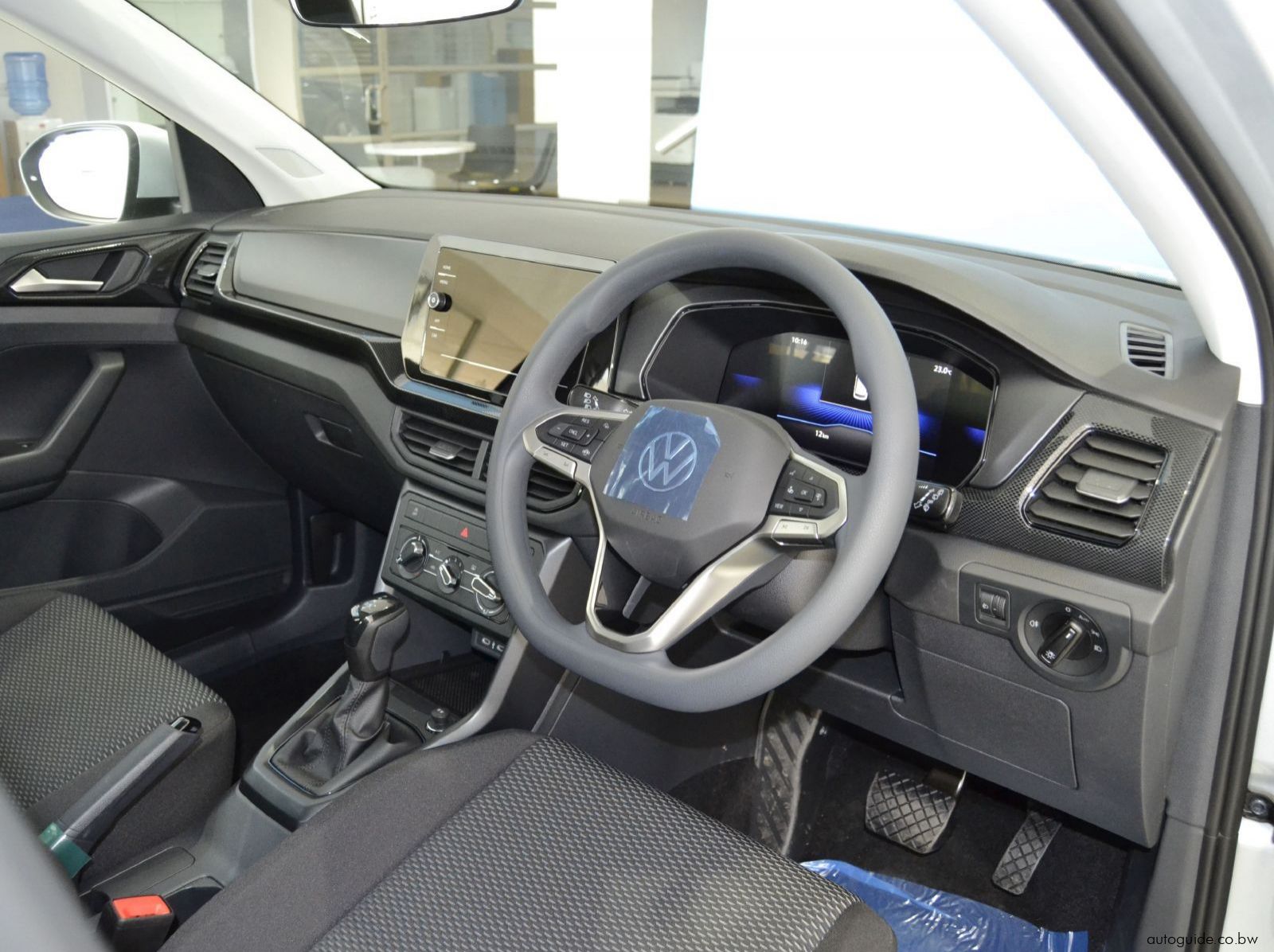 2025 Volkswagen T-Cross 1.0 TSi pictures