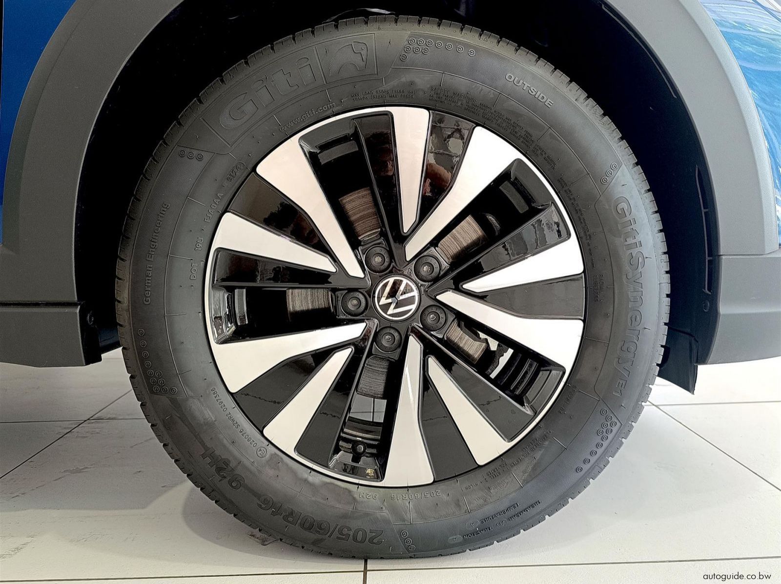 2025 Volkswagen Taigo Life 1.0TSi DSG pictures