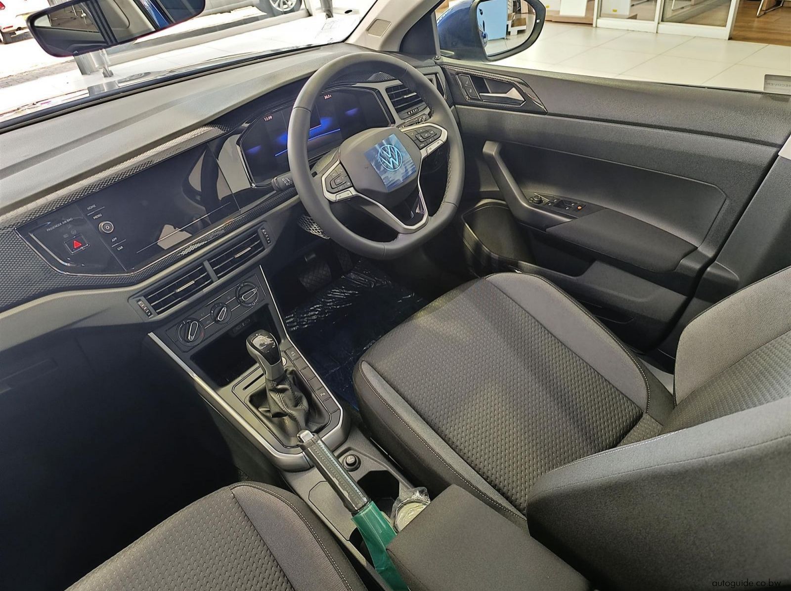 2025 Volkswagen Taigo Life 1.0TSi DSG pictures