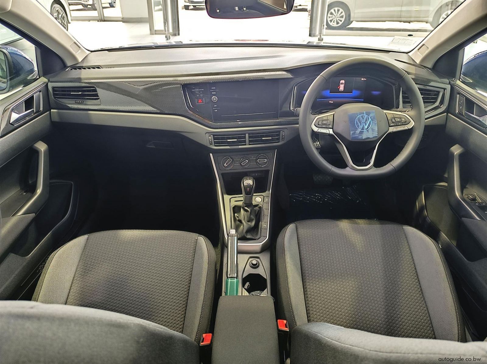2025 Volkswagen Taigo Life 1.0TSi DSG pictures