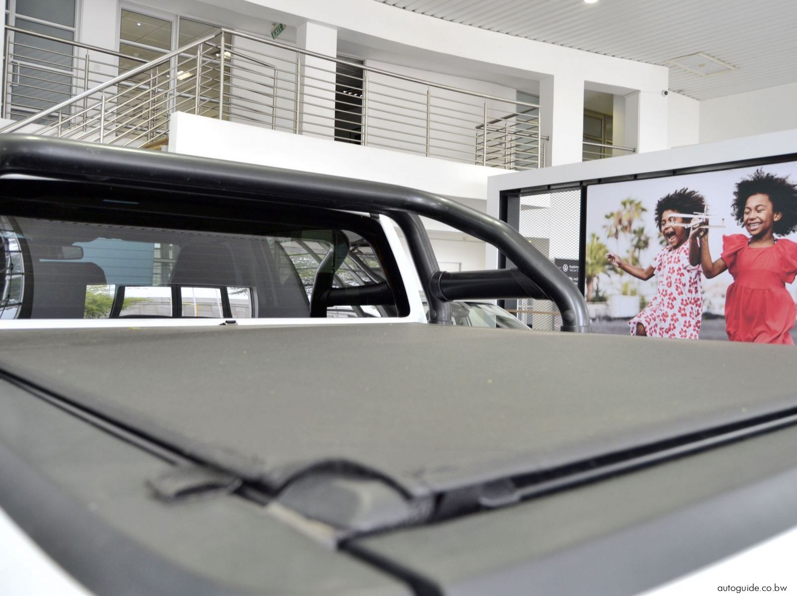 2025 Volkswagen Amarok Life 4Motion pictures