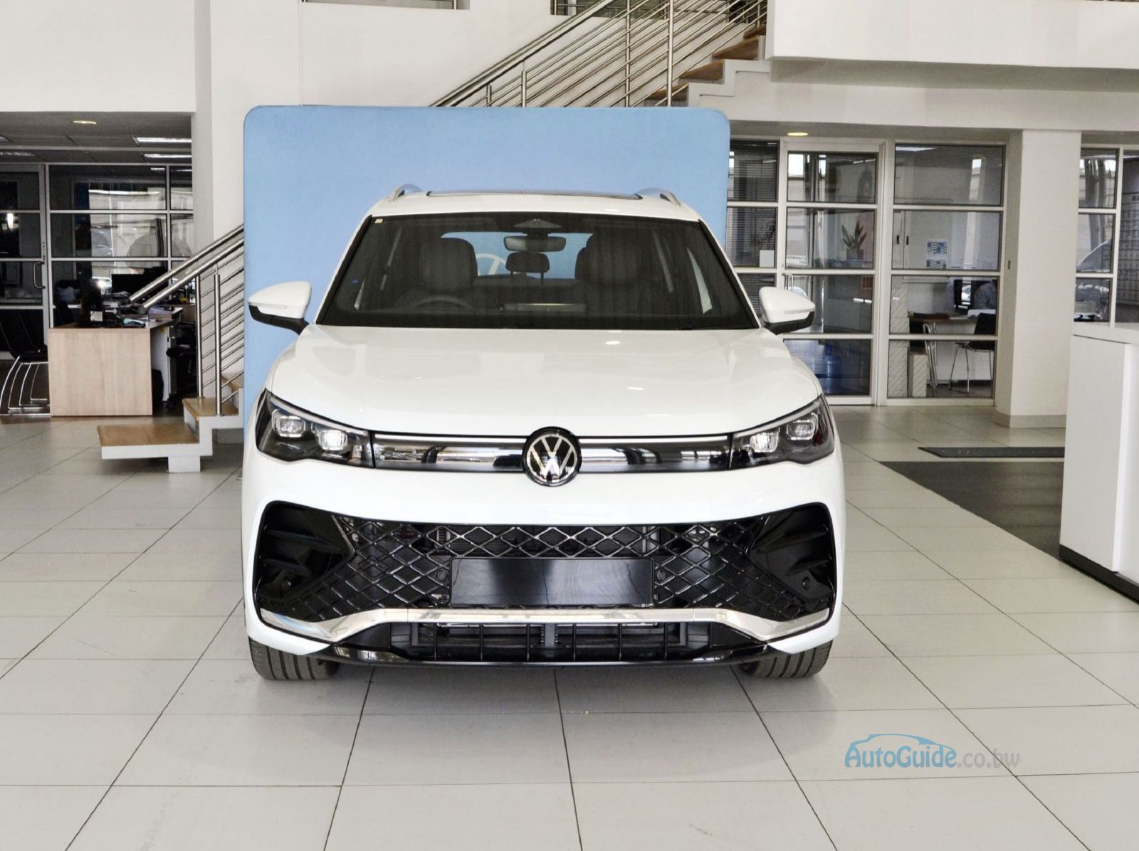 2025 Volkswagen Tiguan 2.0 TDi R-Line pictures