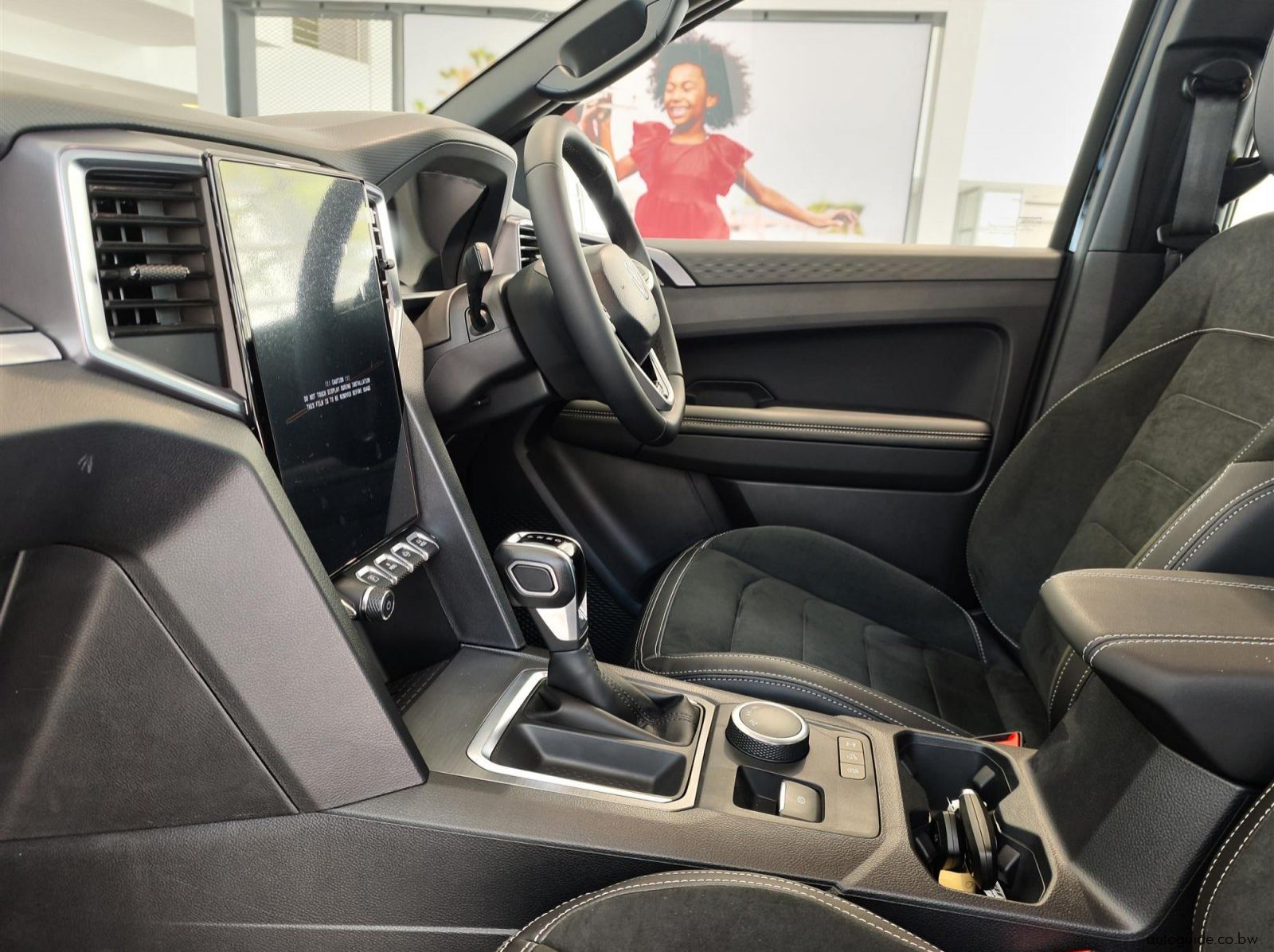 2026 Volkswagen Amarok Dark Label 2.0TDi 4x4 A/T pictures