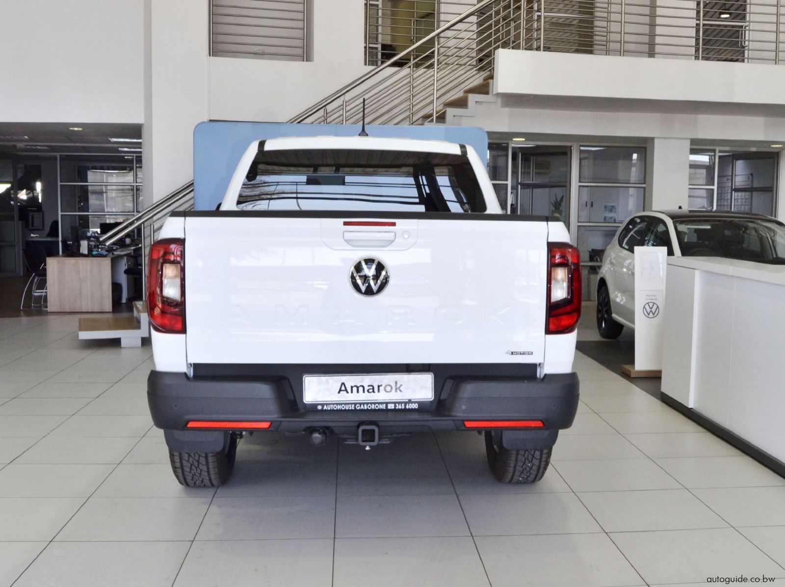 2025 Volkswagen Amarok Life 4Motion pictures