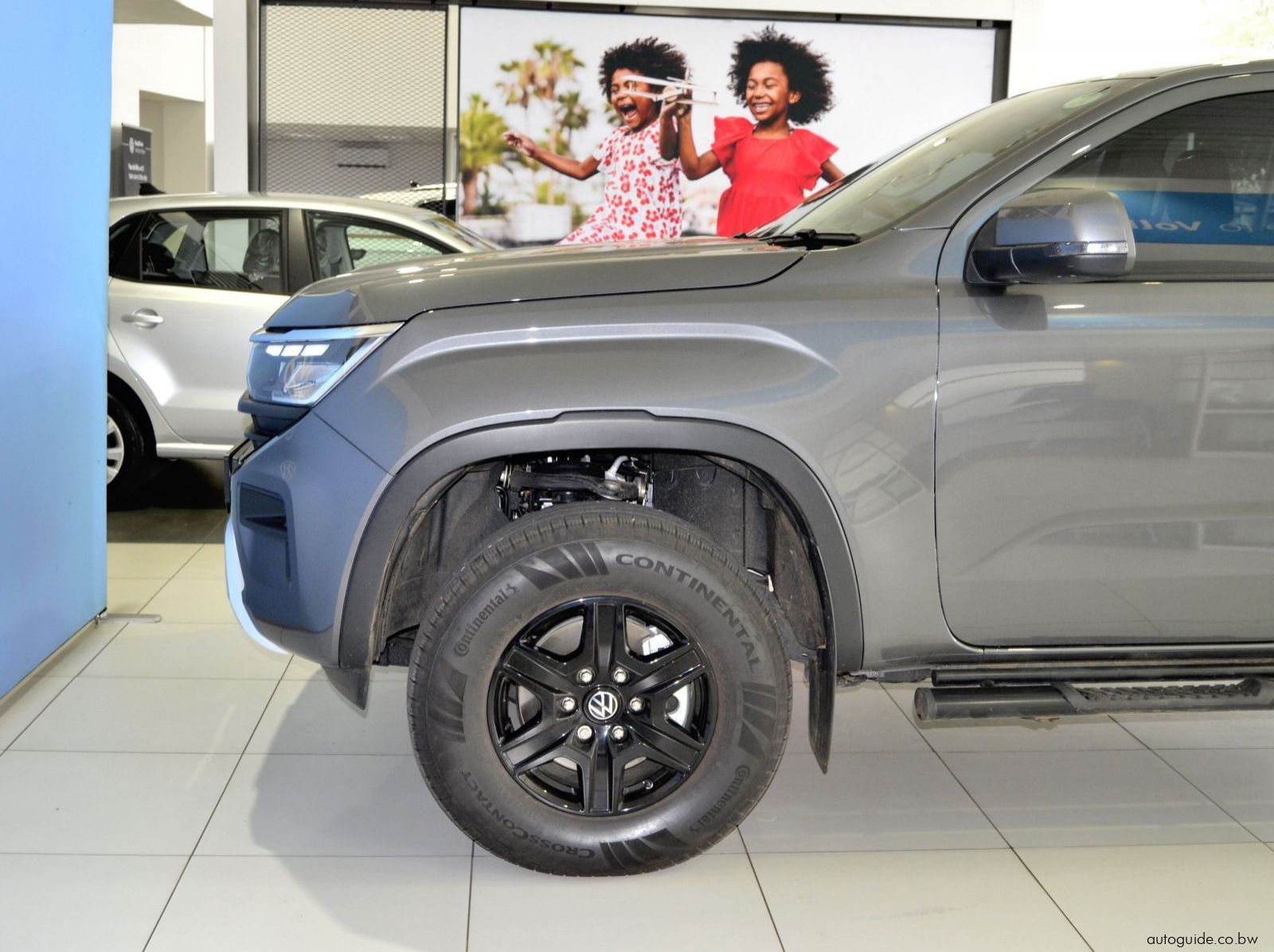 2025 Volkswagen Amarok Life pictures