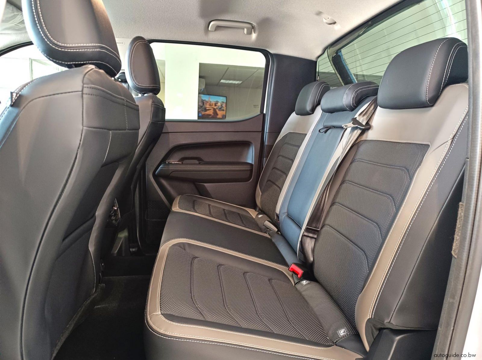 2026 Volkswagen Amarok Style V6 4x4 3.0TDi pictures
