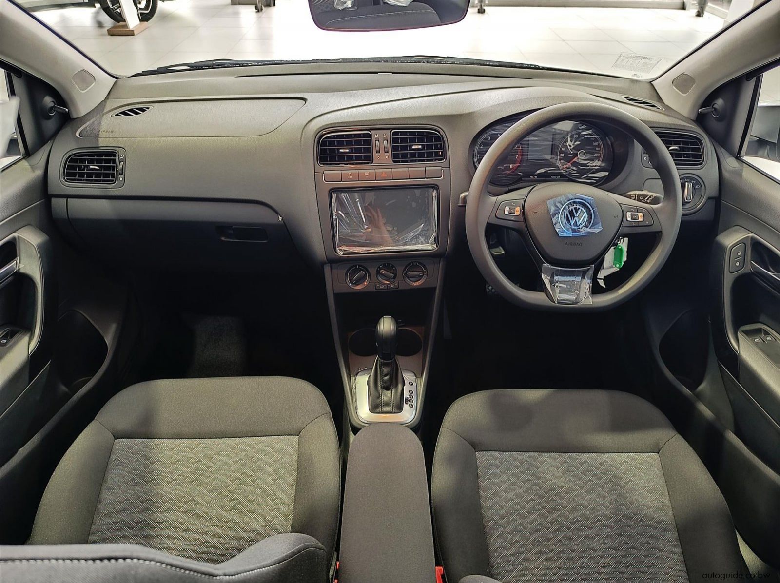 2026 Volkswagen Polo Vivo 1.6L 77kW pictures