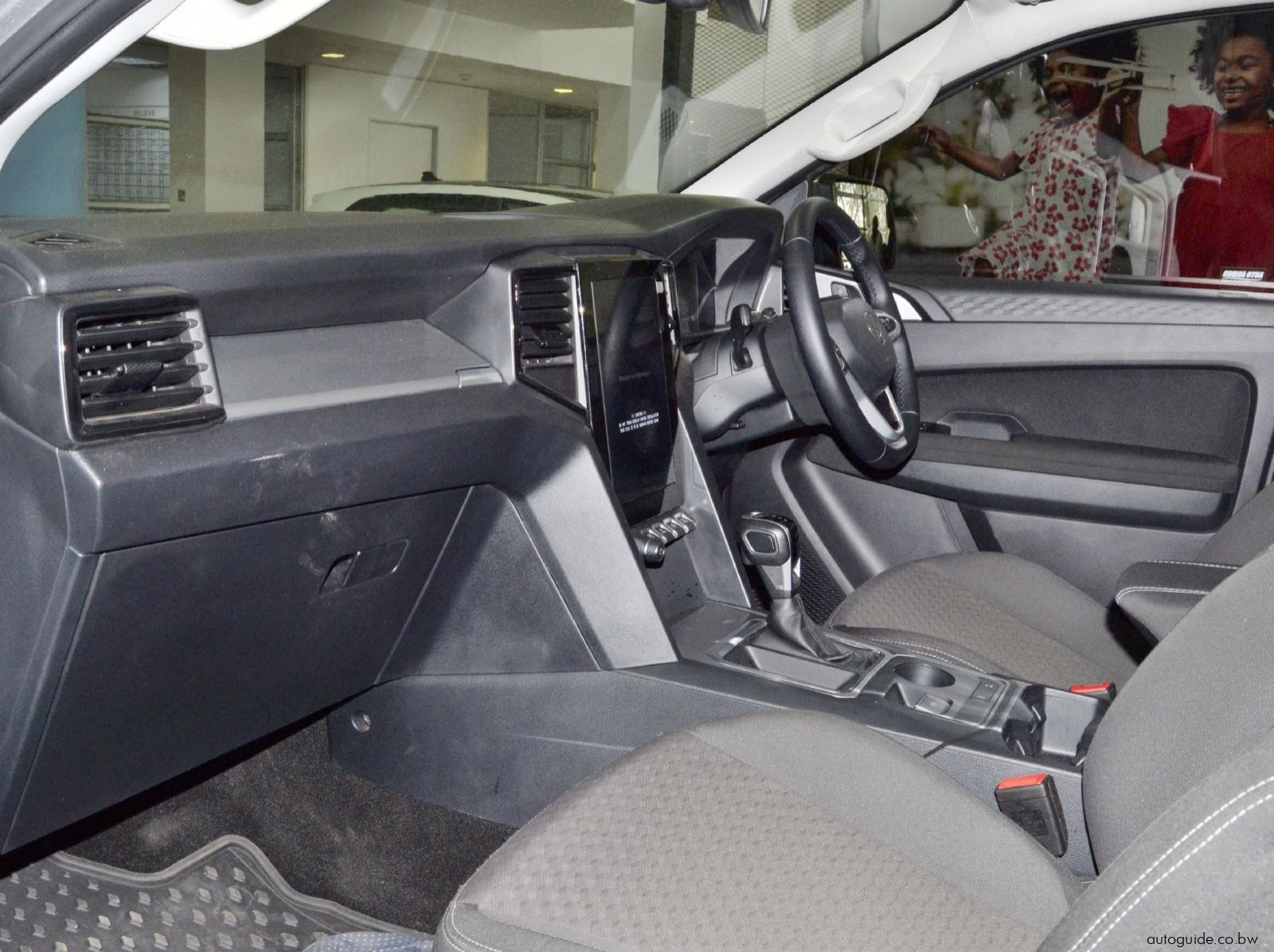 2025 Volkswagen Amarok Adventure Edition pictures