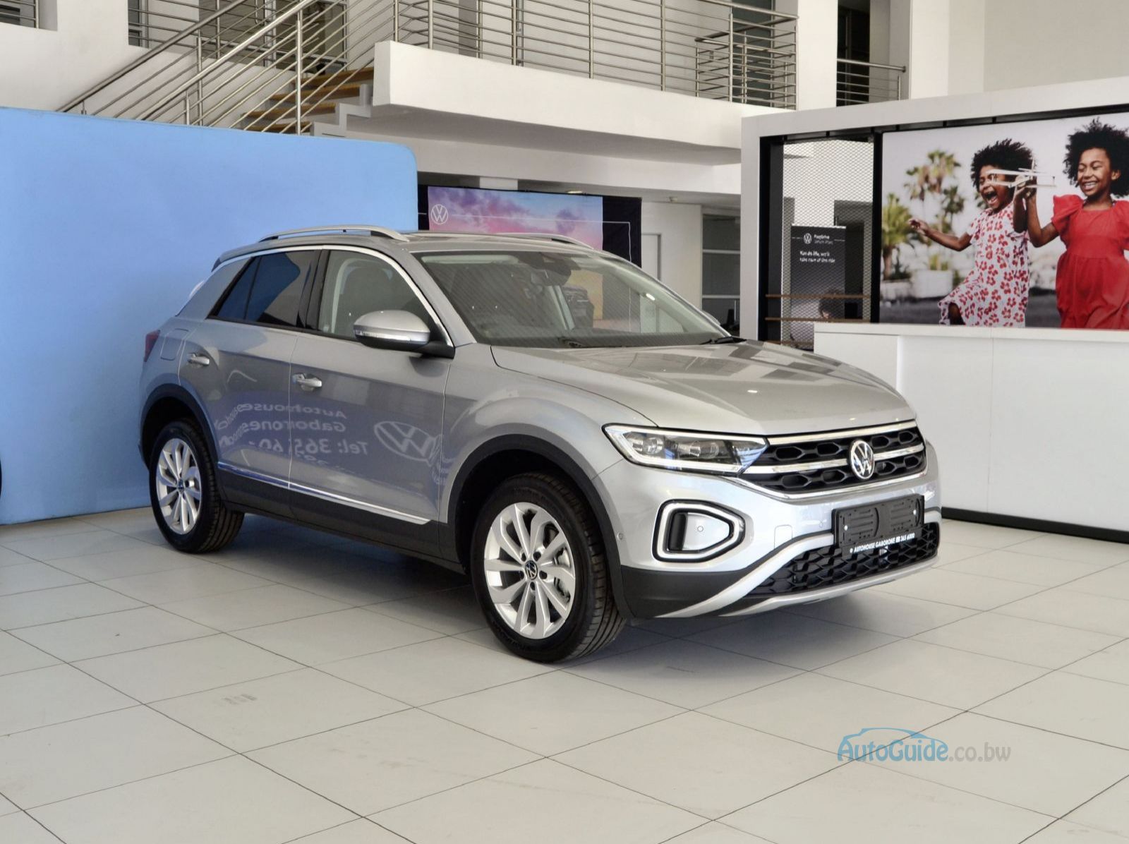 2025 Volkswagen T-Roc Design TSi pictures