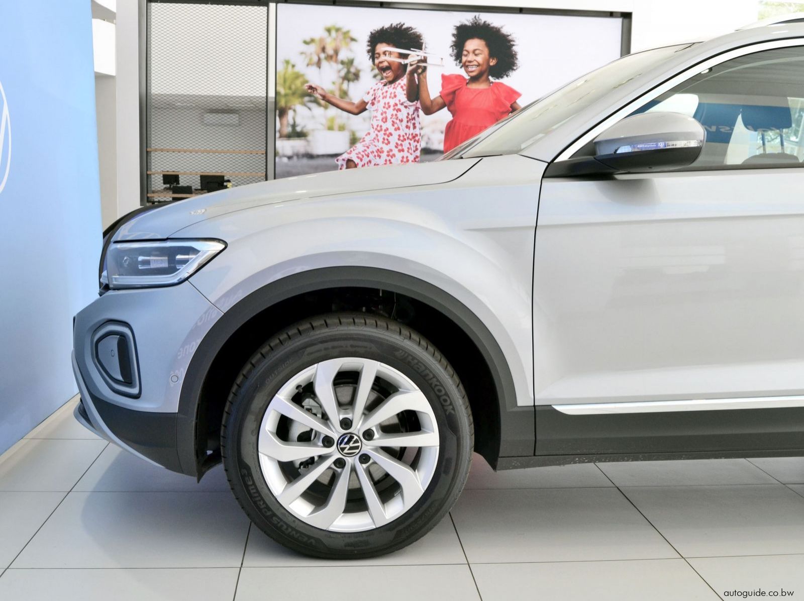 2025 Volkswagen T-Roc Design TSi pictures