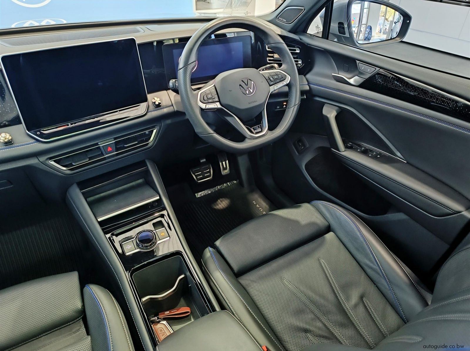 2025 Volkswagen Tiguan 2.0TDi 110kw R-Line pictures