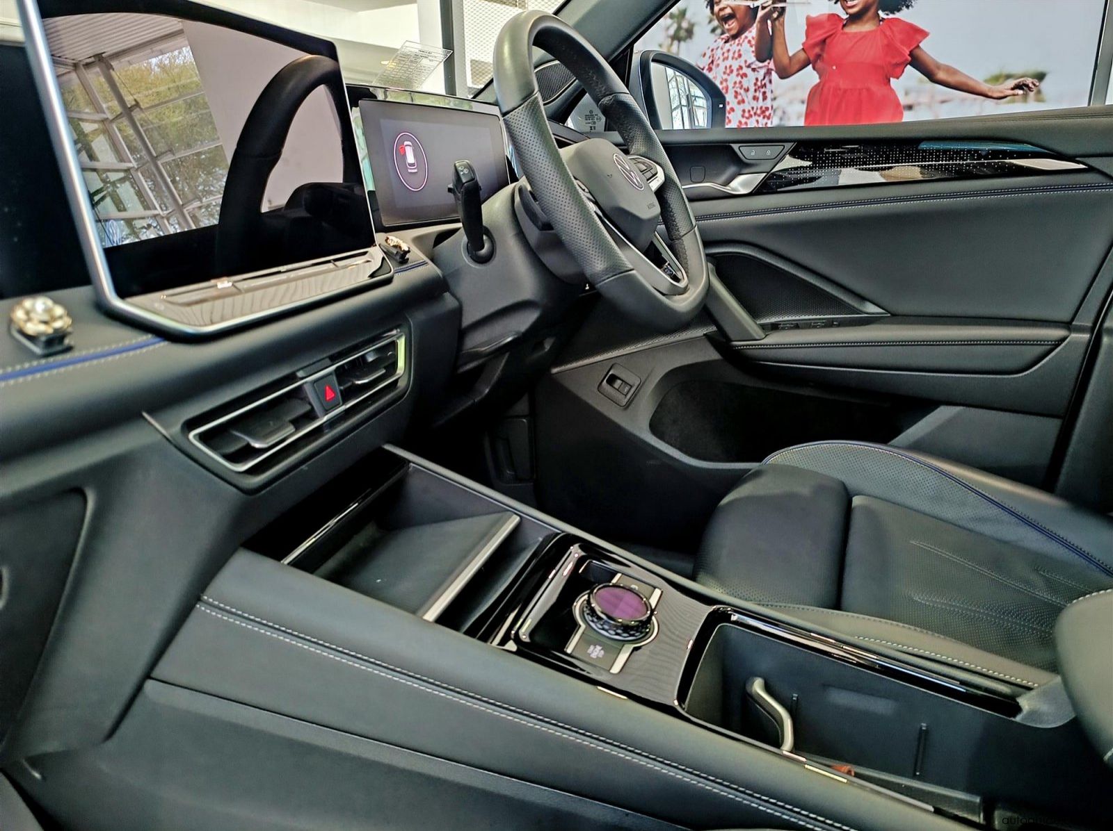 2025 Volkswagen Tiguan 2.0TDi 110kw R-Line pictures