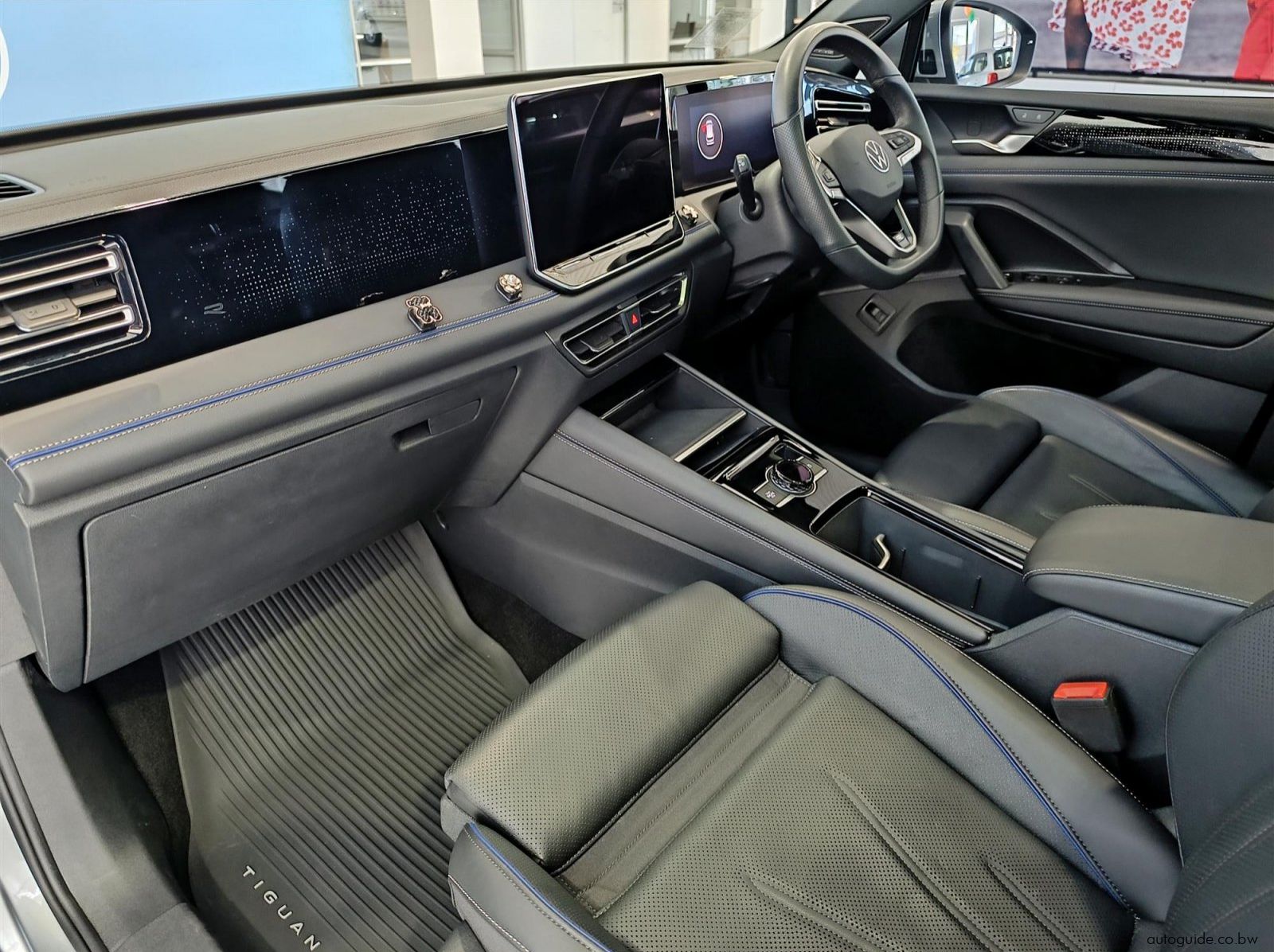 2025 Volkswagen Tiguan 2.0TDi 110kw R-Line pictures