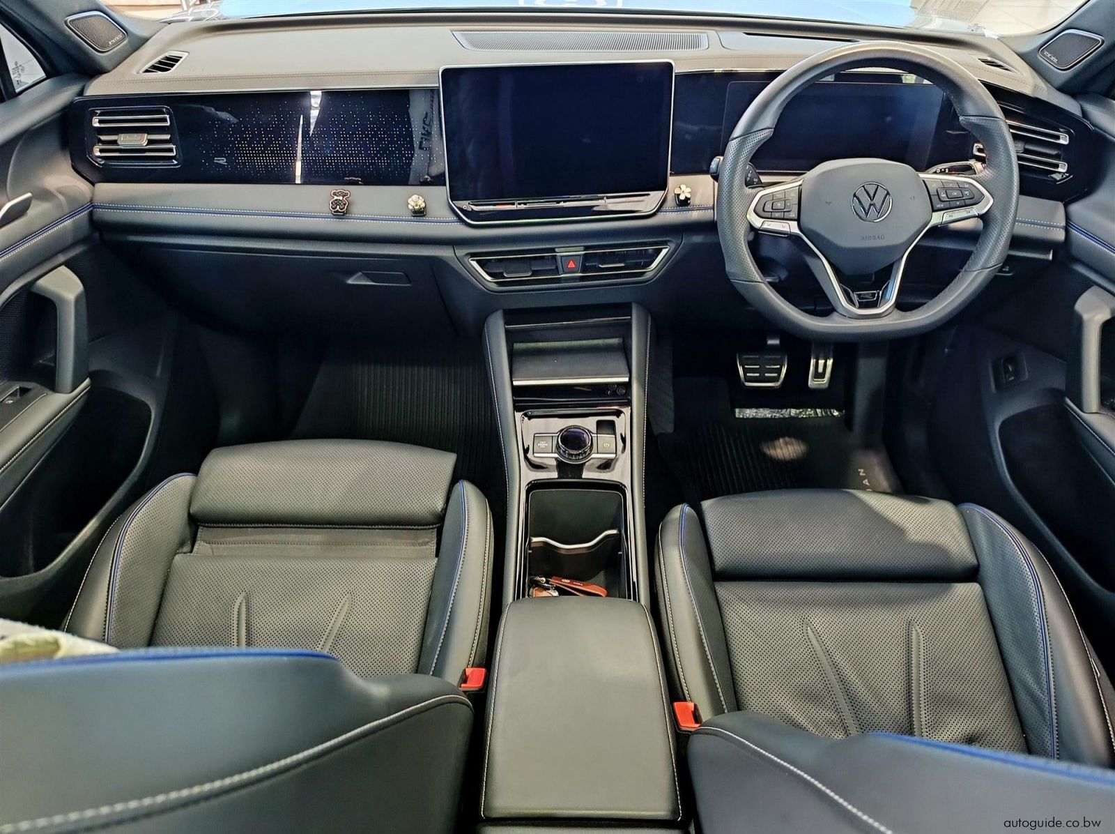 2025 Volkswagen Tiguan 2.0TDi 110kw R-Line pictures