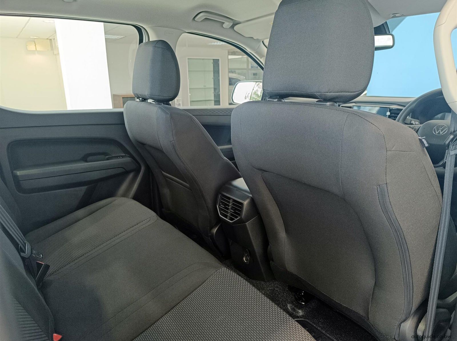 2026 Volkswagen Amarok 4Motion 2.0TDi 4x4 A/T pictures