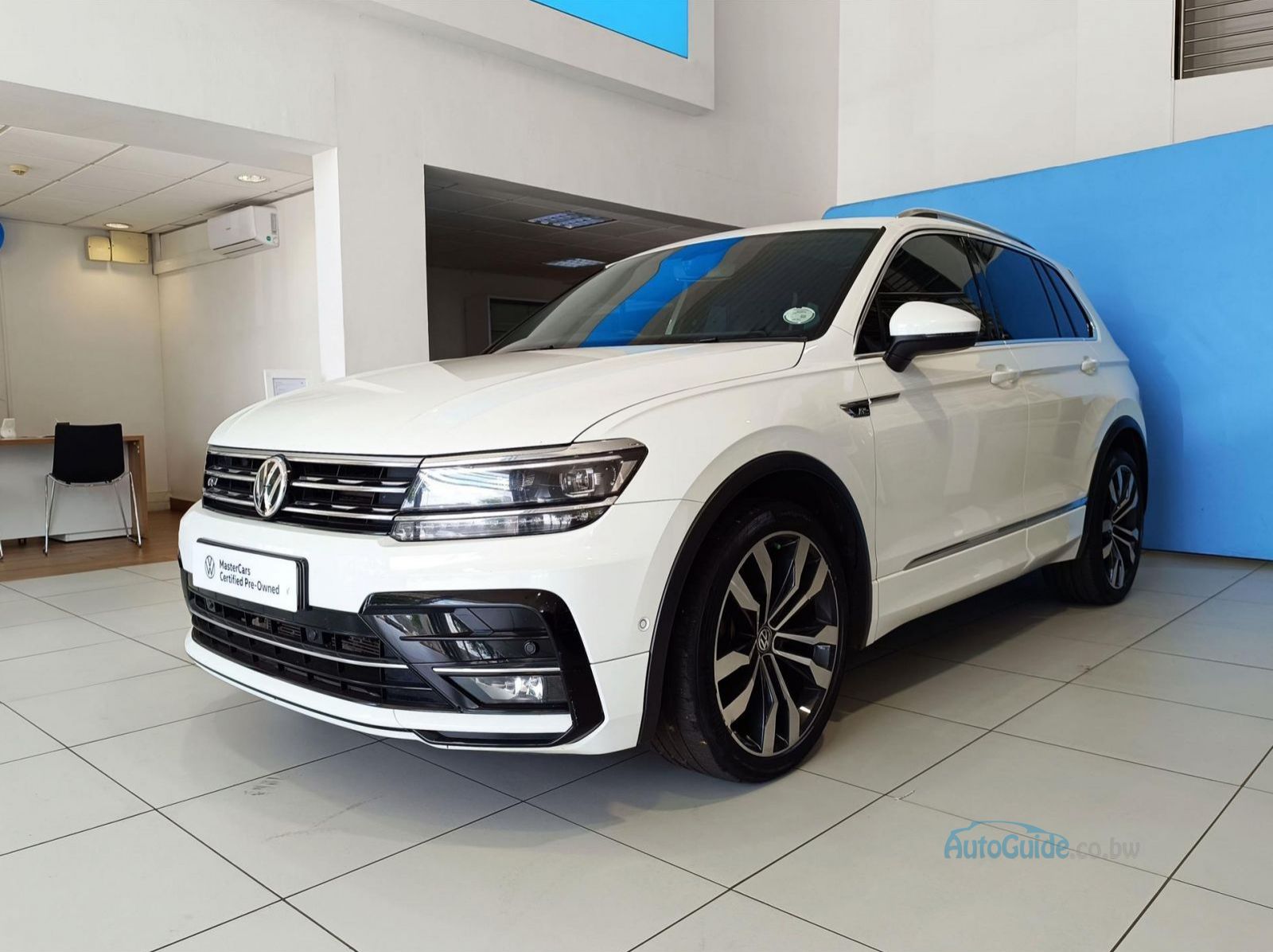2018 Volkswagen Tiguan 2.0TDI HighLine R-Line pictures