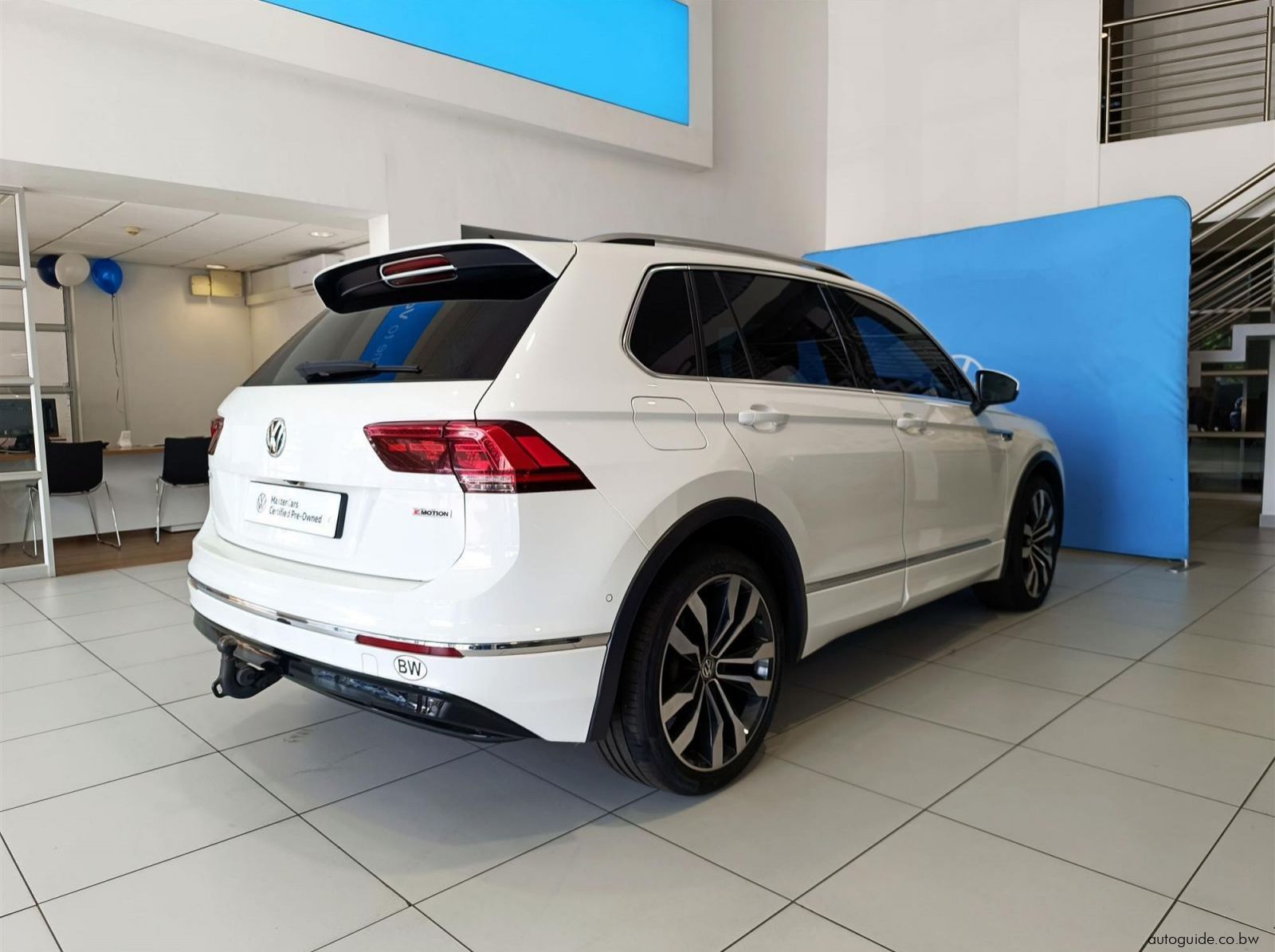 2018 Volkswagen Tiguan 2.0TDI HighLine R-Line pictures