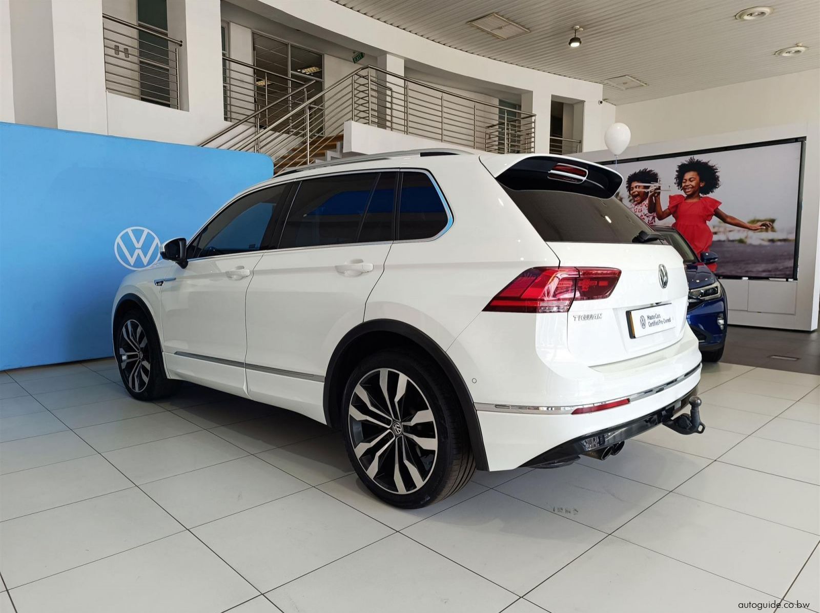 2018 Volkswagen Tiguan 2.0TDI HighLine R-Line pictures