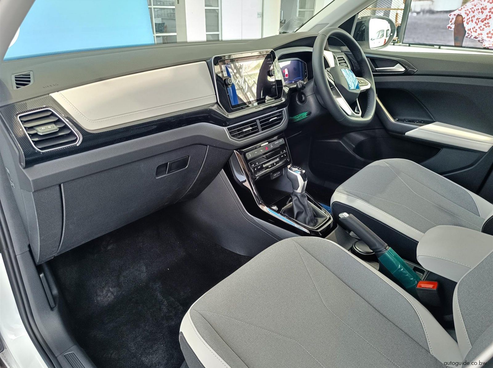 2026 Volkswagen T-Cross 1.0L TSi 85kW pictures