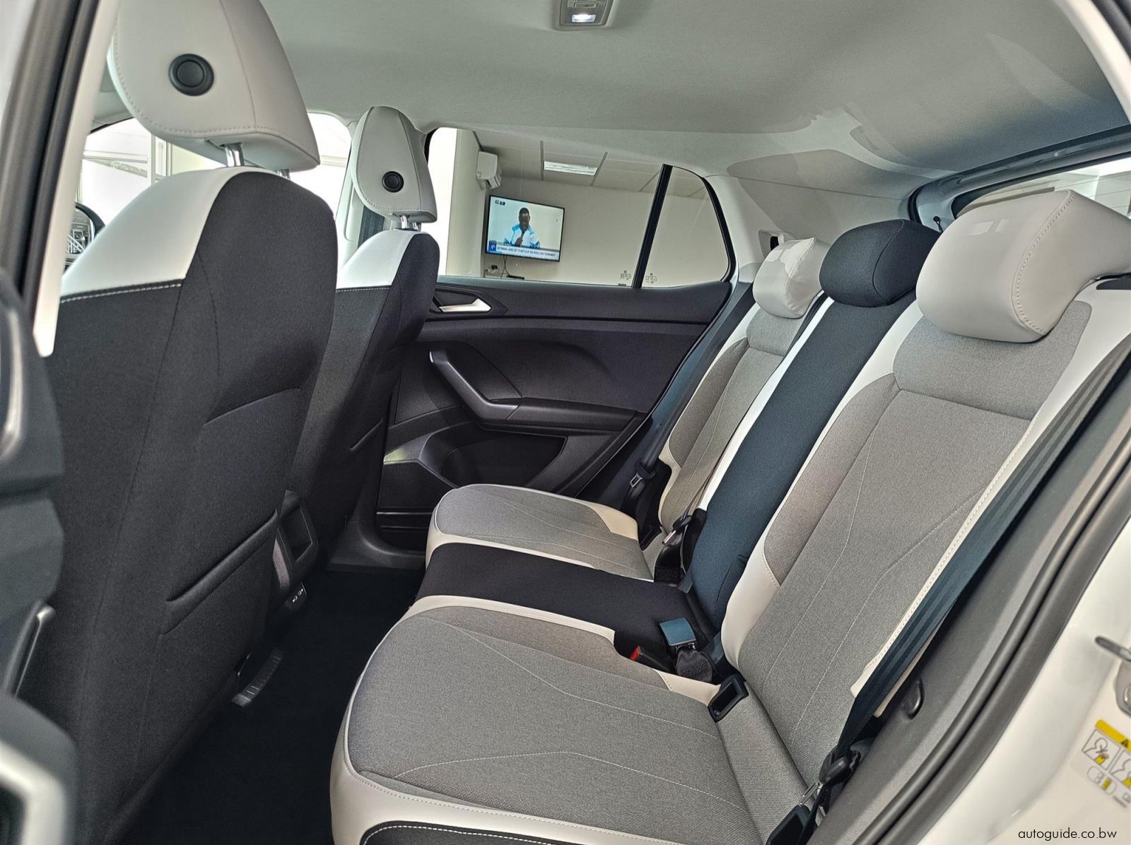2026 Volkswagen T-Cross 1.0L TSi 85kW pictures