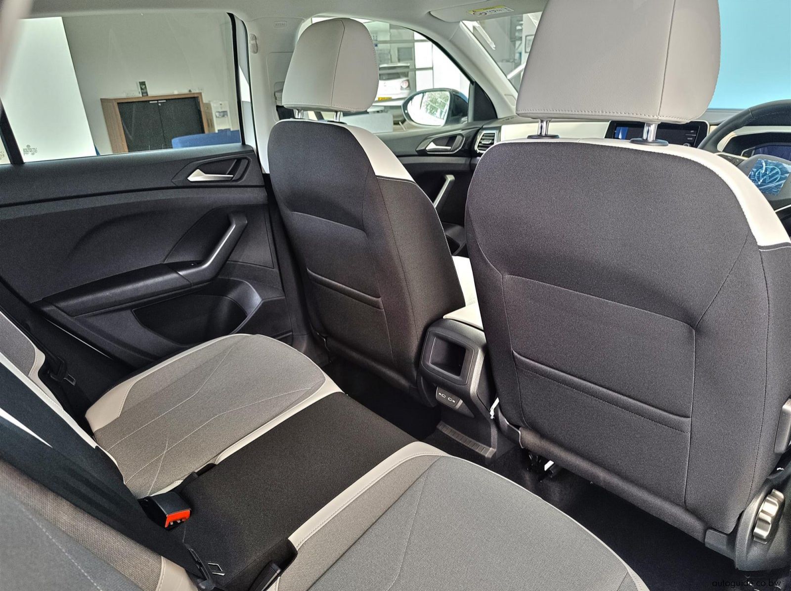 2026 Volkswagen T-Cross 1.0L TSi 85kW pictures