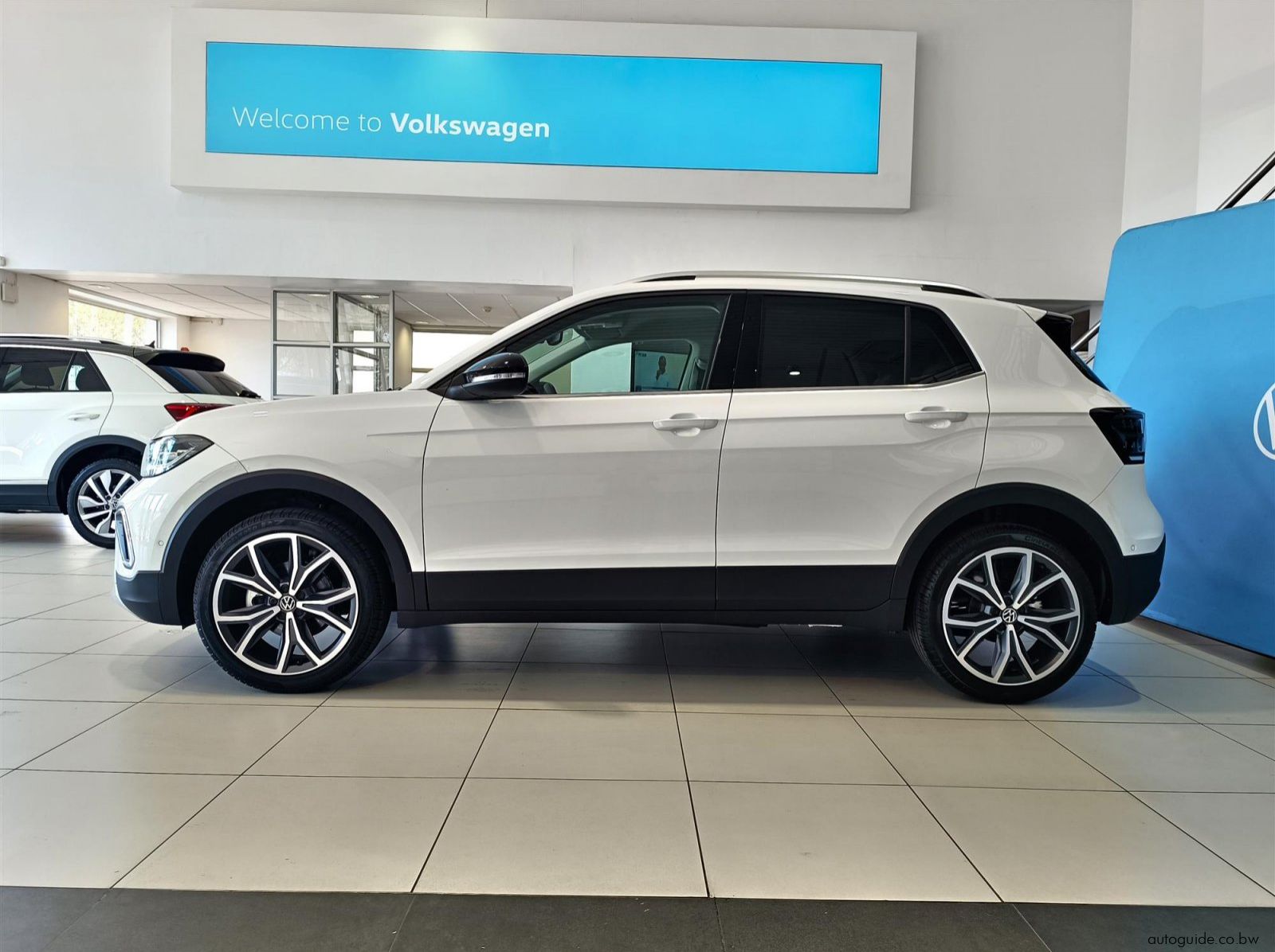2026 Volkswagen T-Cross 1.0L TSi 85kW pictures