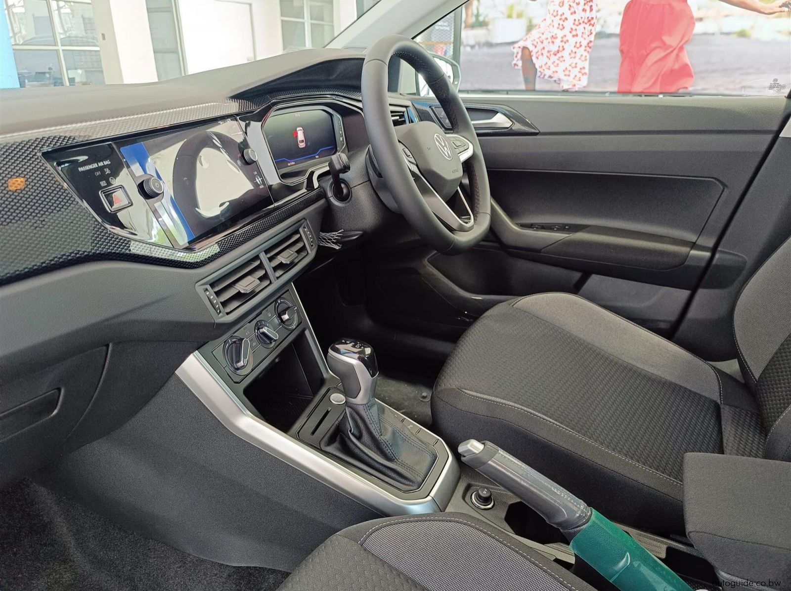 2025 Volkswagen Polo 1.0TSI Life DSG pictures