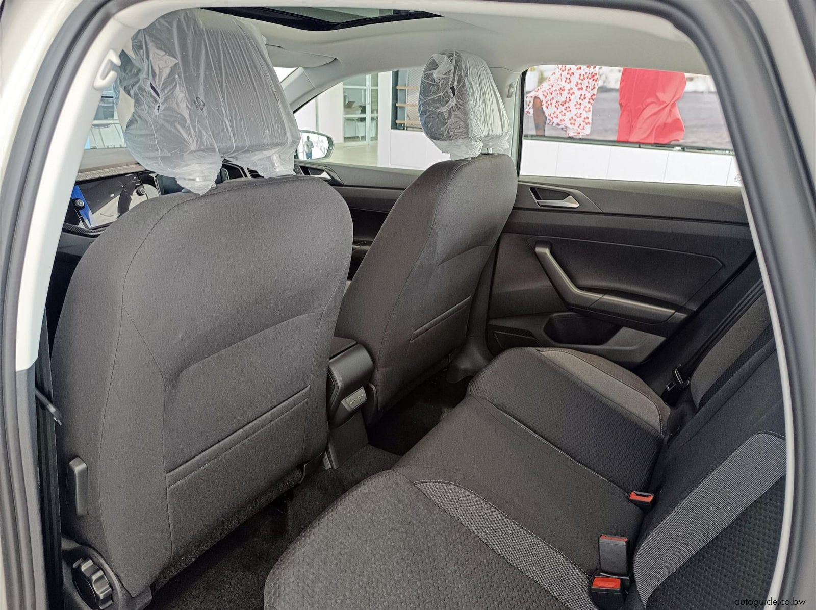 2025 Volkswagen Polo 1.0TSI Life DSG pictures