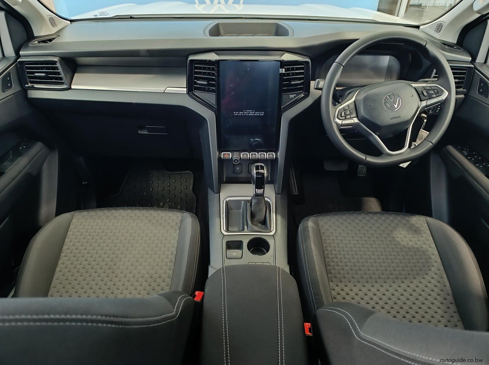2026 Volkswagen Amarok Base 2.0TDi A/T 4x2 pictures